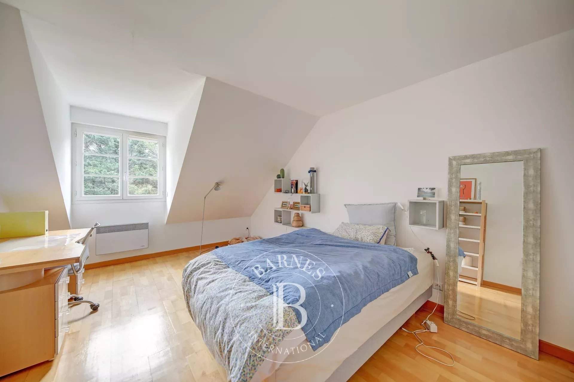 Jouy-en-Josas  - Maison 10 Pi&egrave;ces 4 Chambres - picture 17