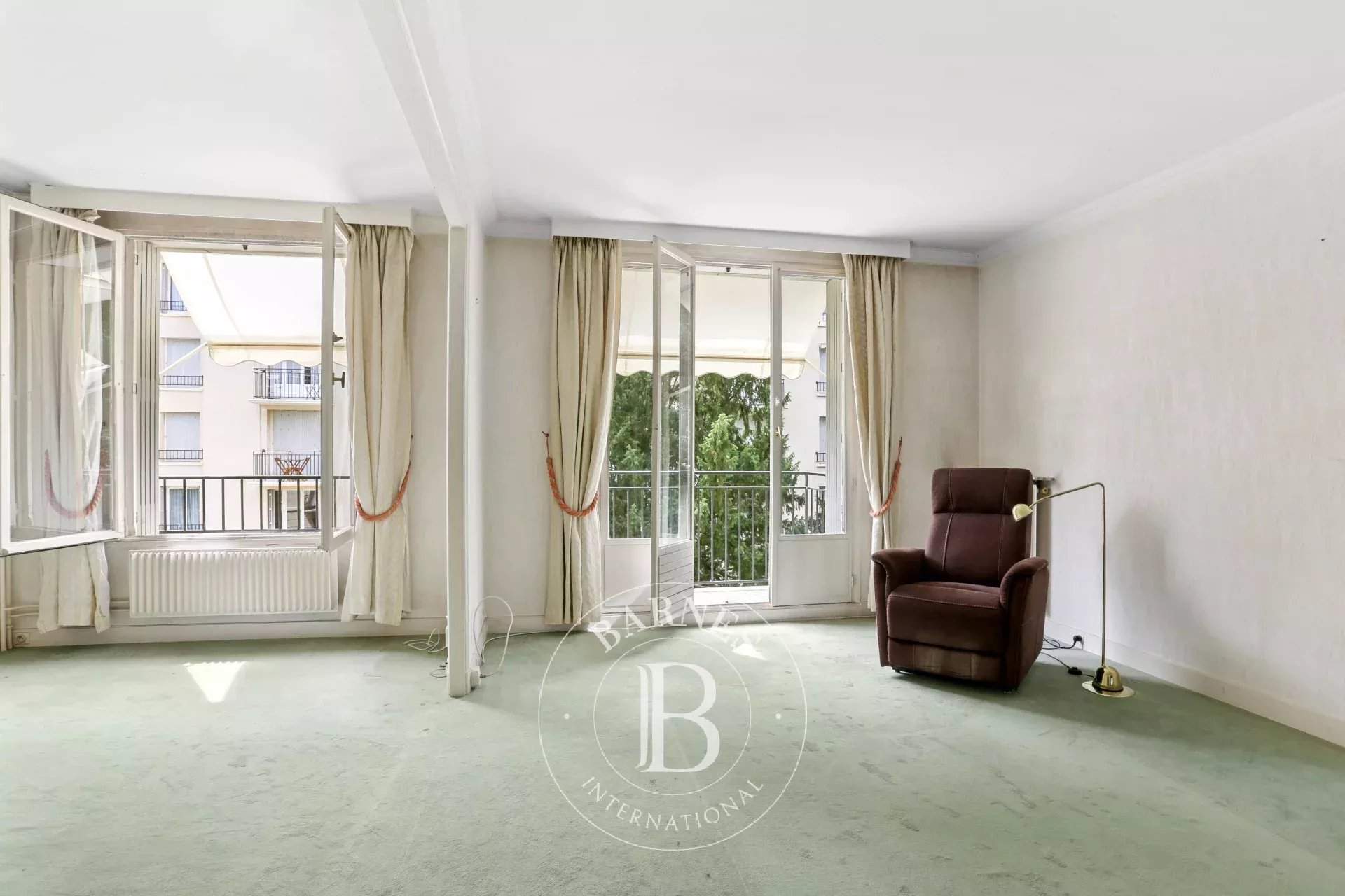 Versailles  - Apartment 2 Bedrooms - picture 2