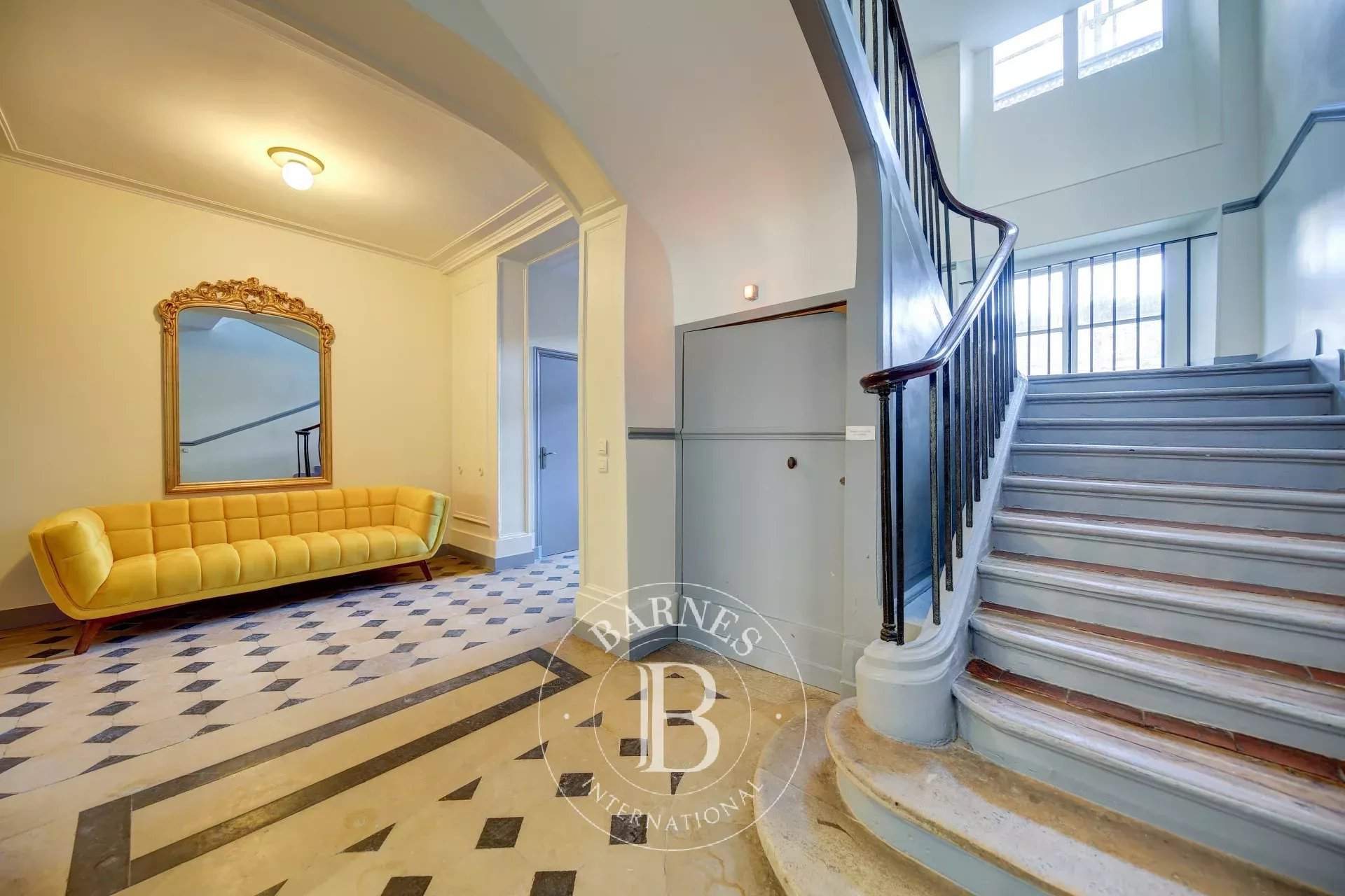 Versailles  - Apartment 3 Bedrooms - picture 13