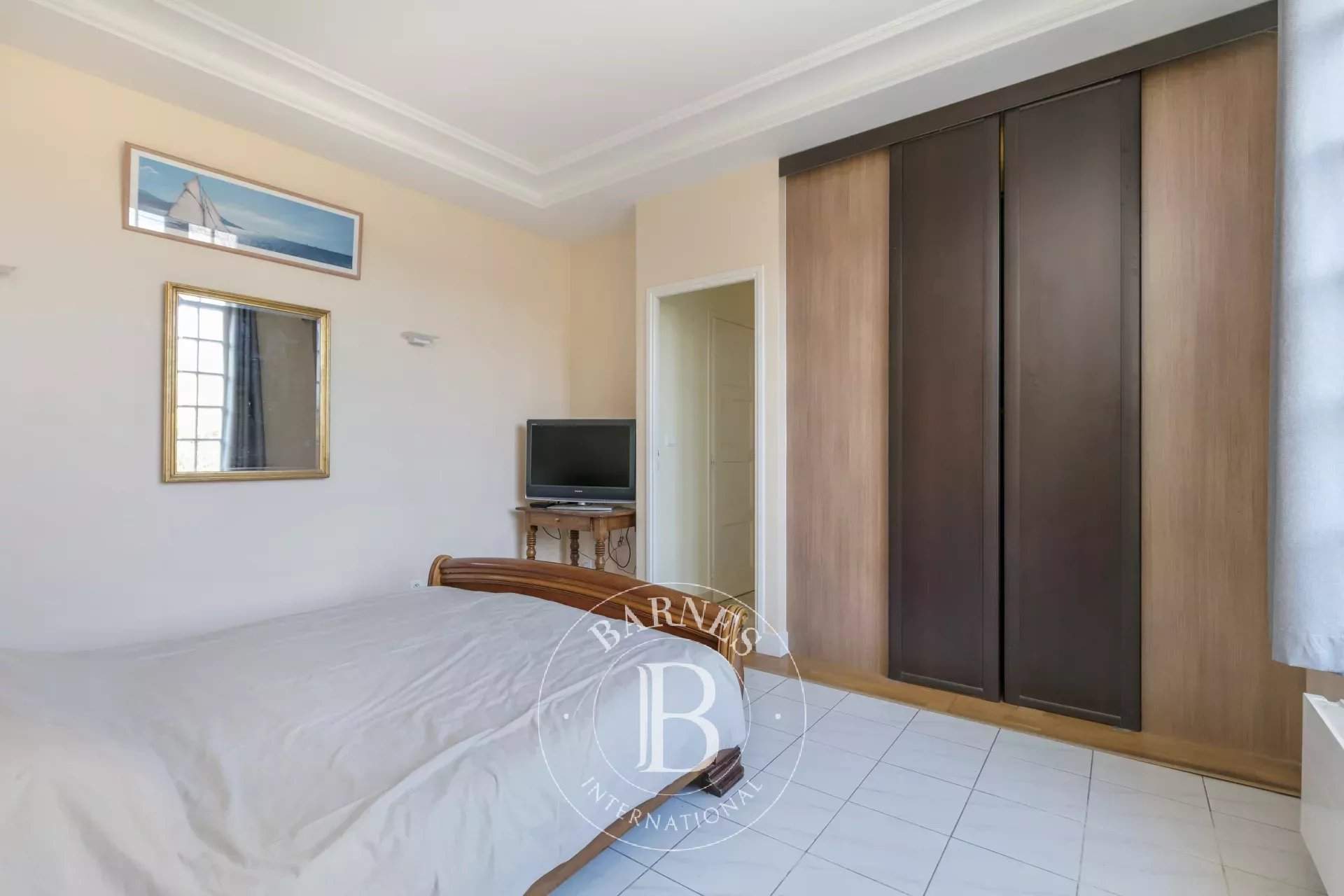 Igny  - Maison 8 Pi&egrave;ces 6 Chambres - picture 14