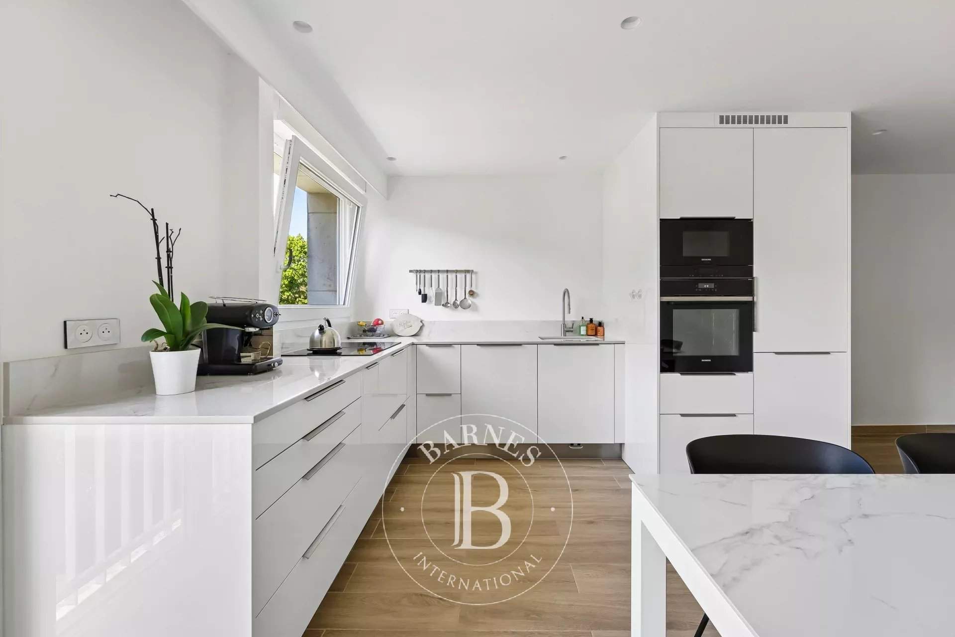 Versailles  - Appartement 3 Pi&egrave;ces 2 Chambres - picture 2