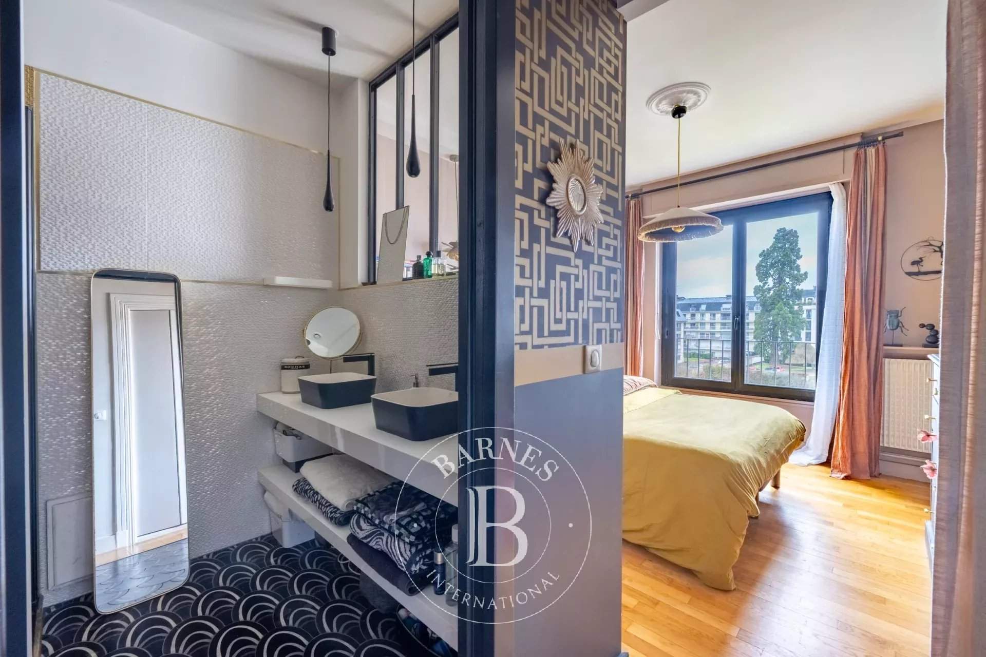 Versailles  - Apartment 4 Bedrooms - picture 12