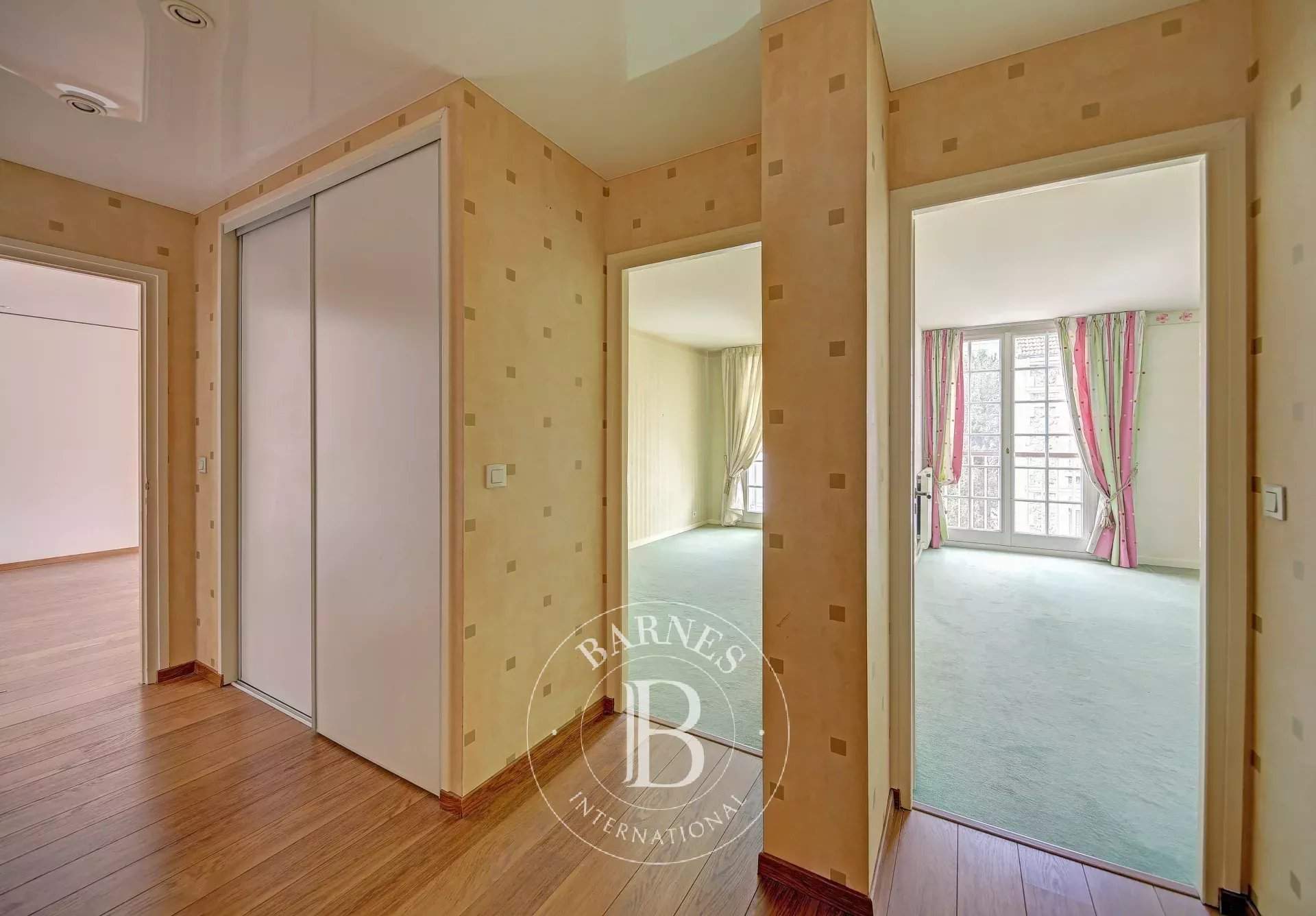 Versailles  - Appartement 6 Pièces 4 Chambres - picture 12