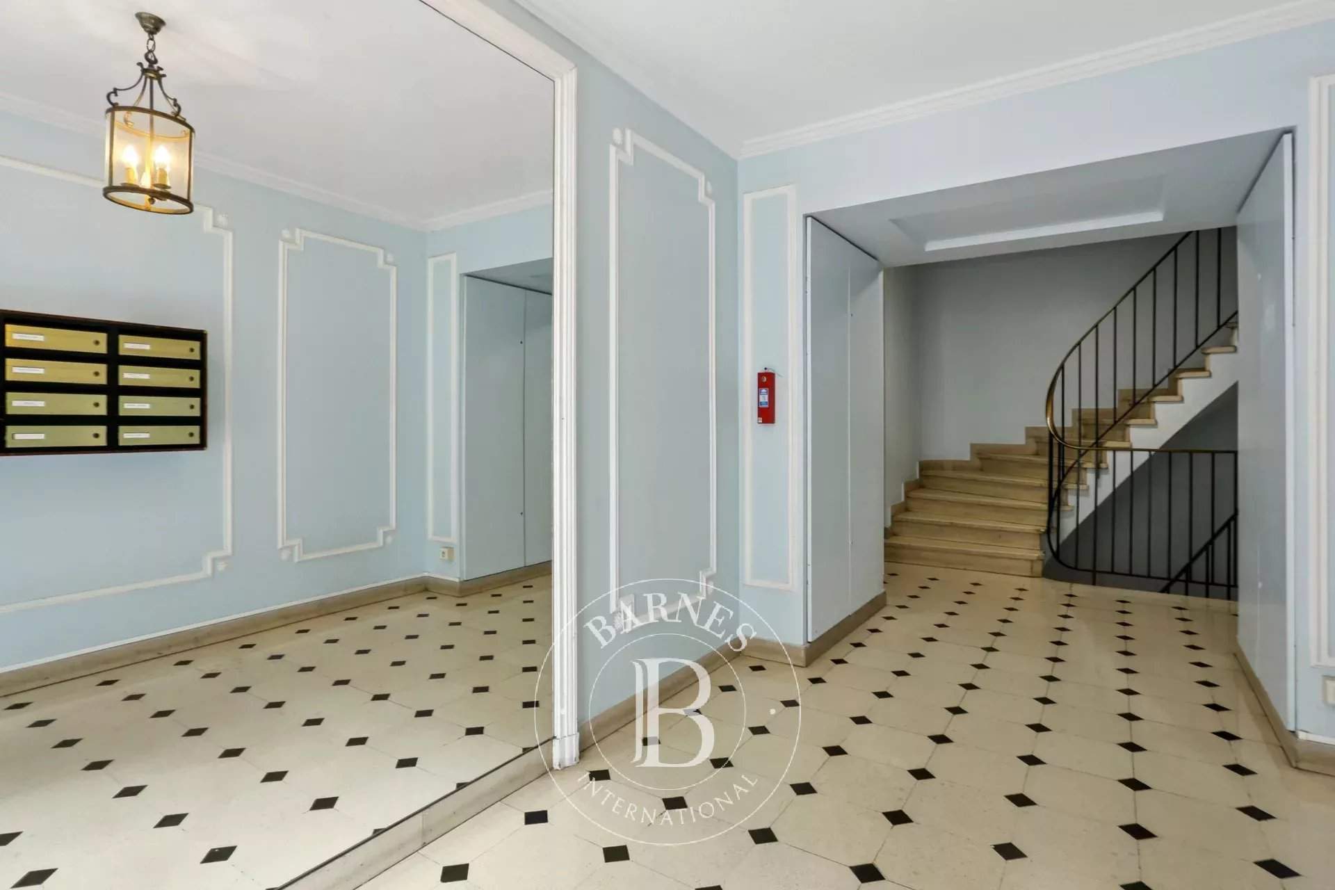 Versailles  - Apartment 2 Bedrooms - picture 14
