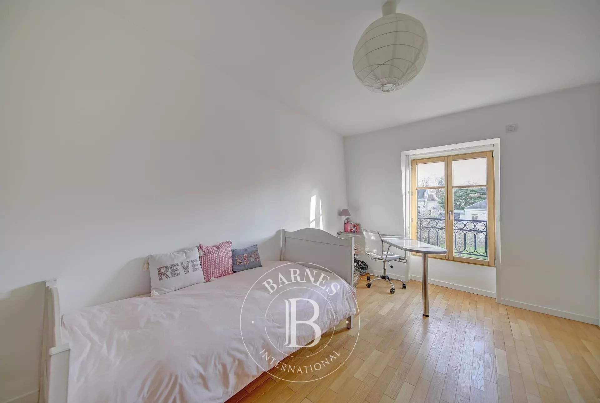 Versailles  - Maison 6 Pi&egrave;ces 5 Chambres - picture 9