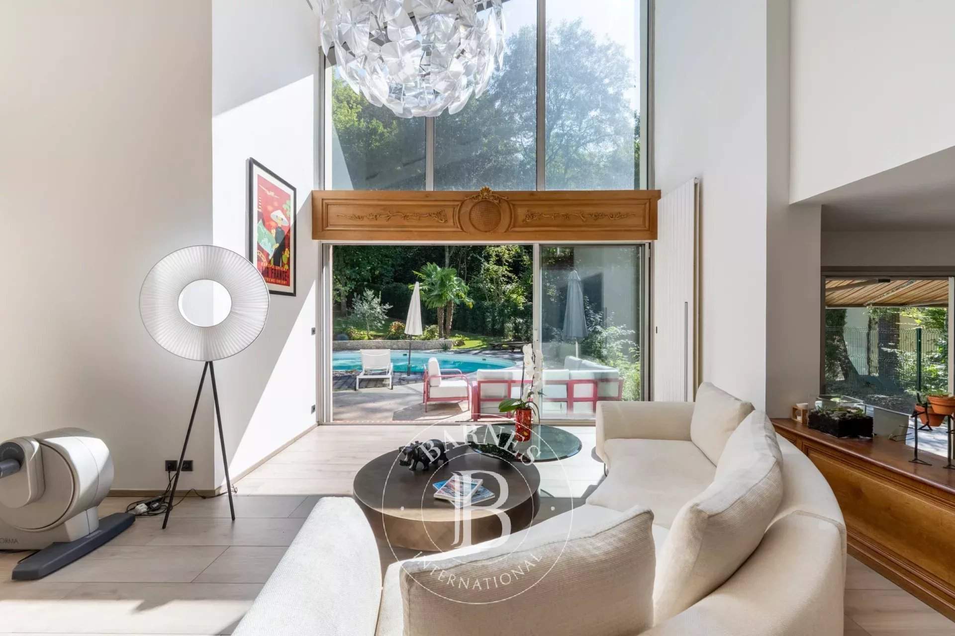 Louveciennes  - Maison 9 Pièces 5 Chambres - picture 11