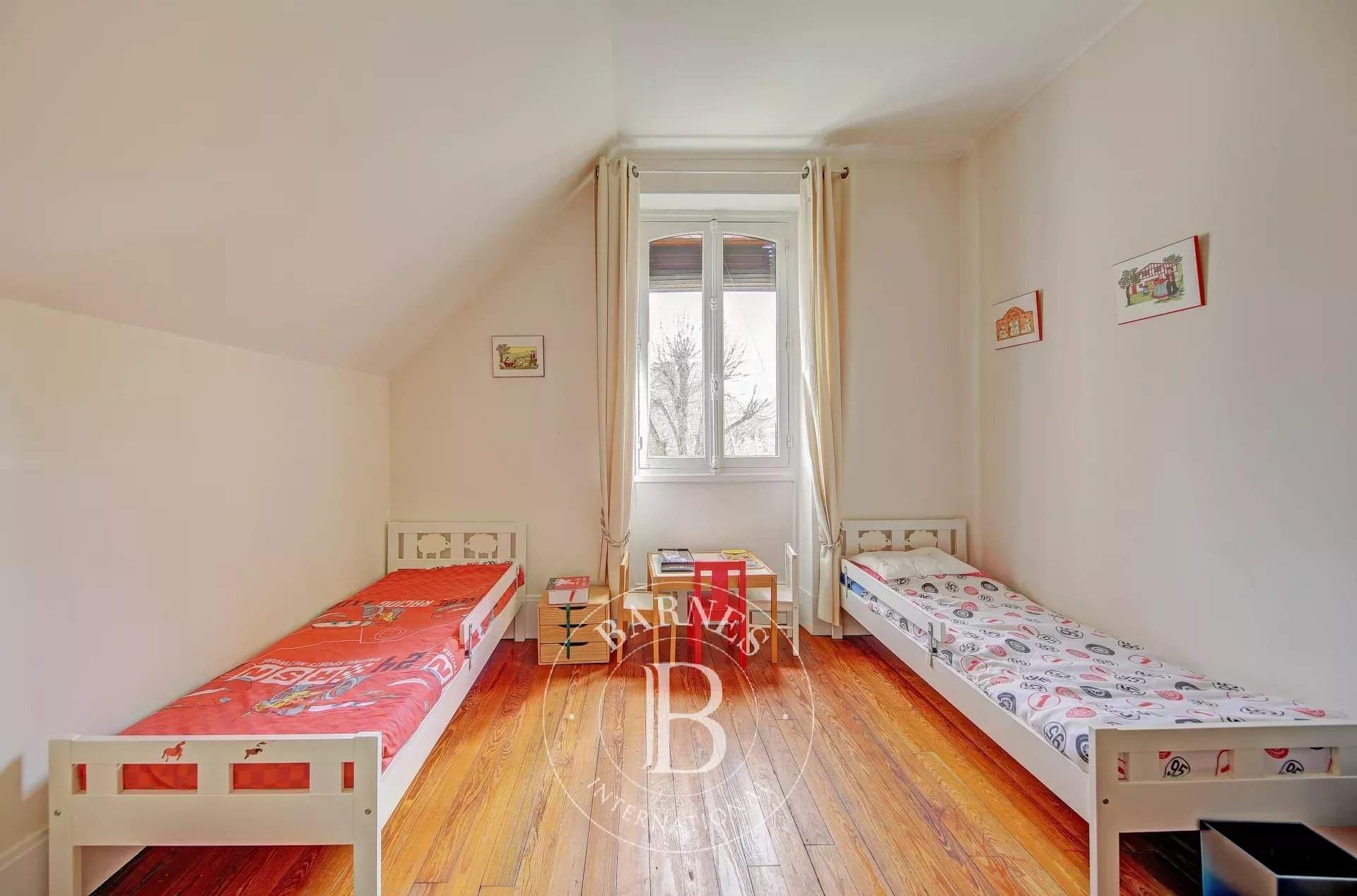 Versailles  - Maison 10 Pi&egrave;ces 8 Chambres - picture 16