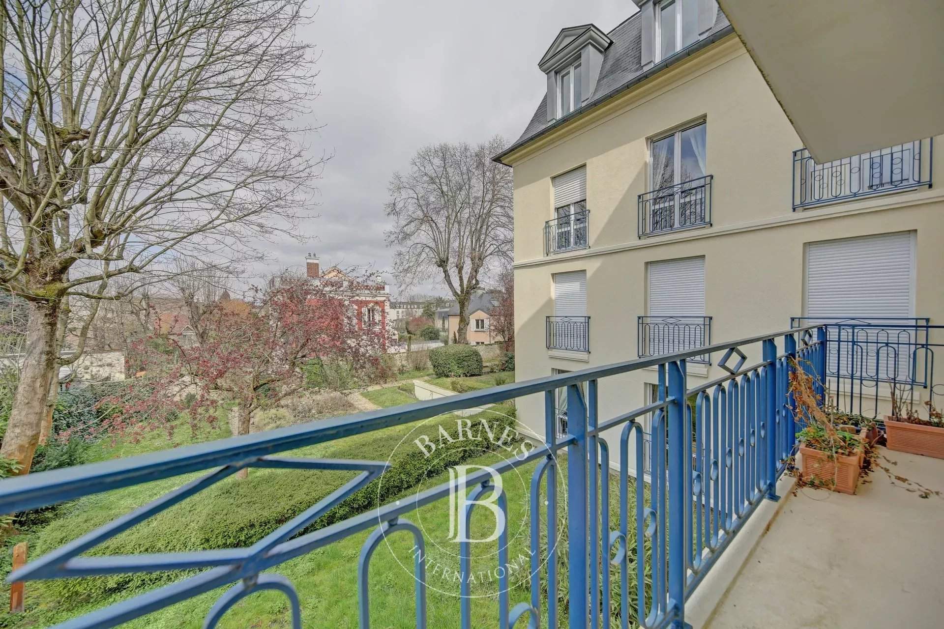 Versailles  - Apartment 4 Bedrooms - picture 10