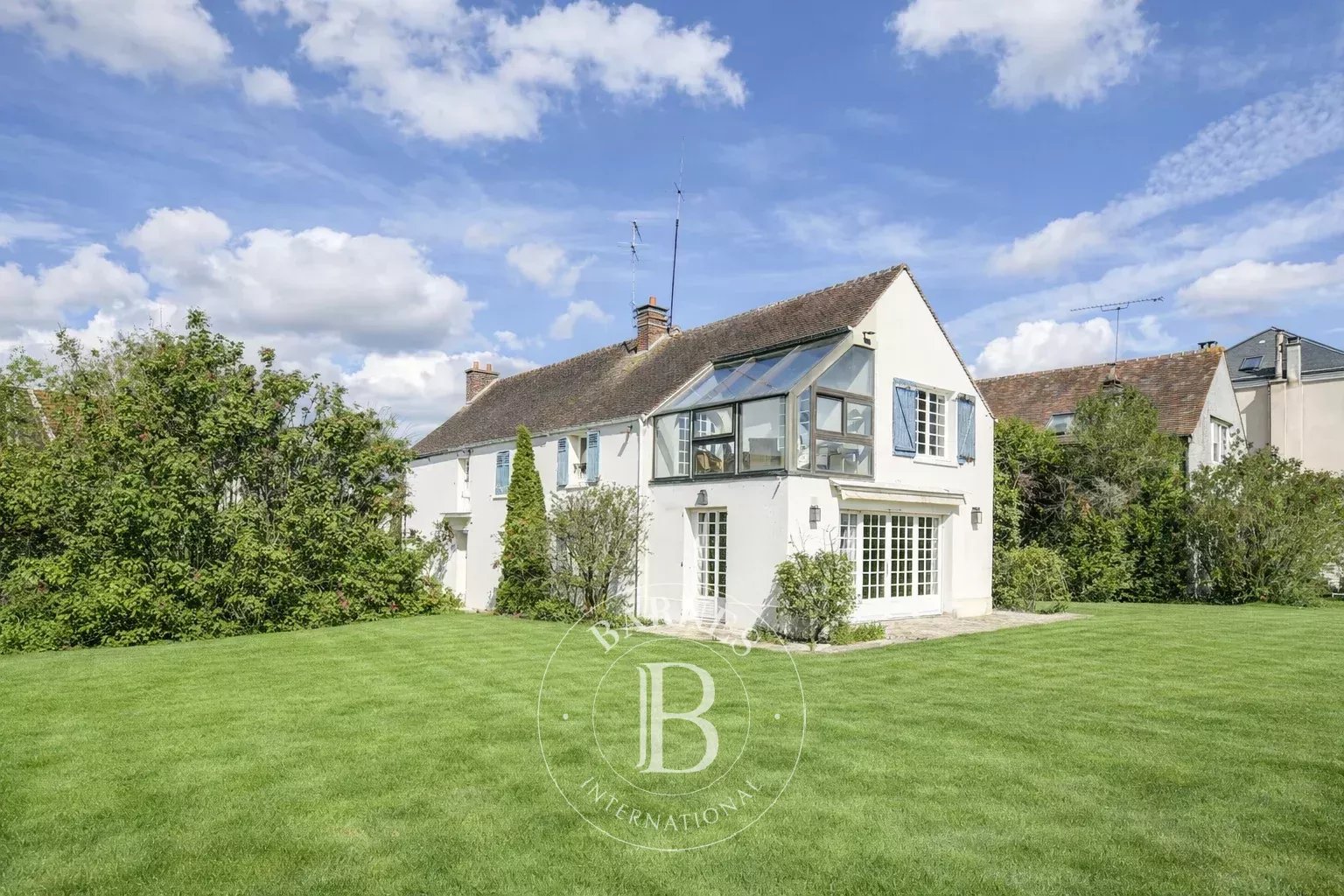 Les Loges-en-Josas  - Maison 11 Pi&egrave;ces 5 Chambres - picture 1