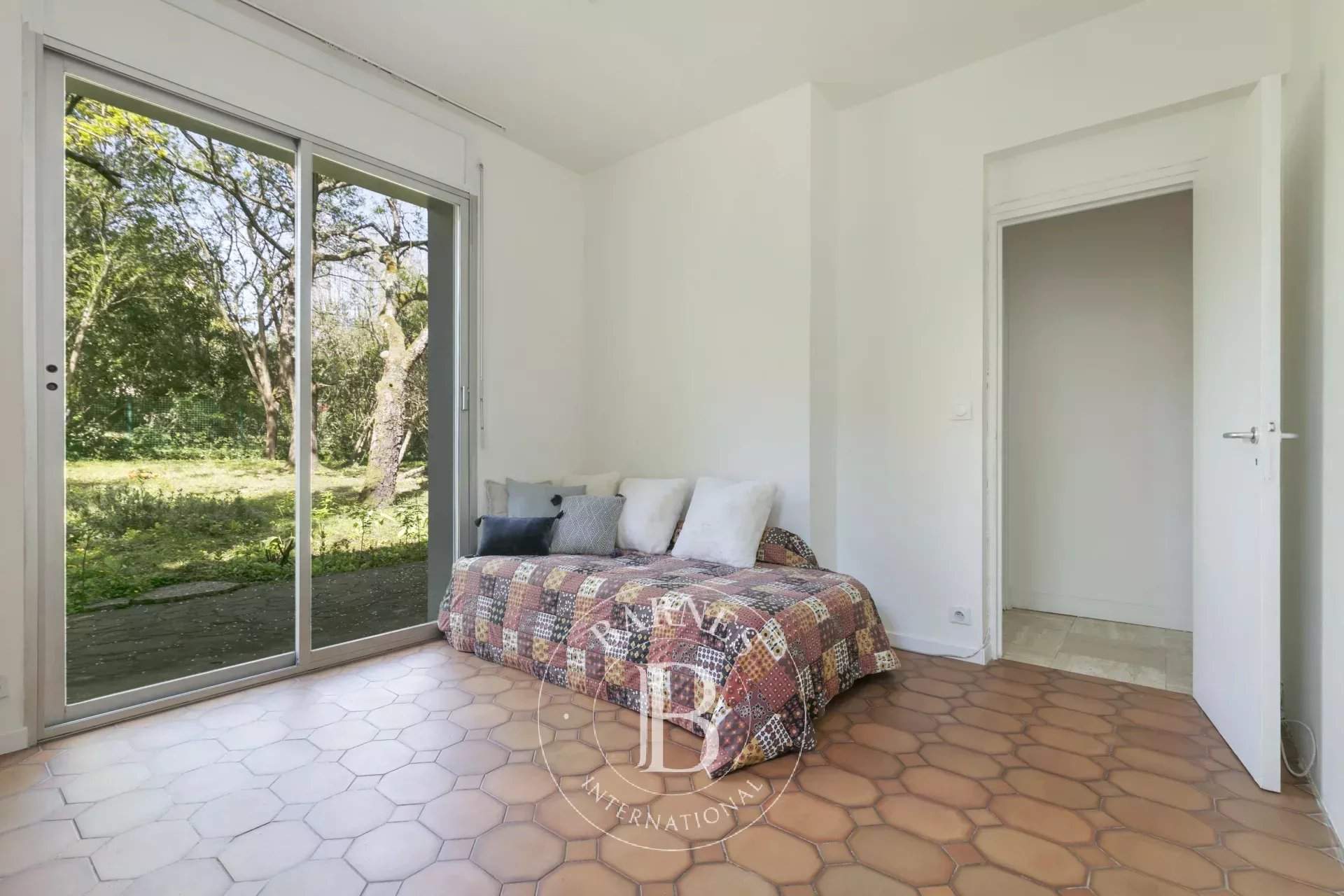 Verrières-le-Buisson  - Maison 9 Pi&egrave;ces 5 Chambres - picture 19