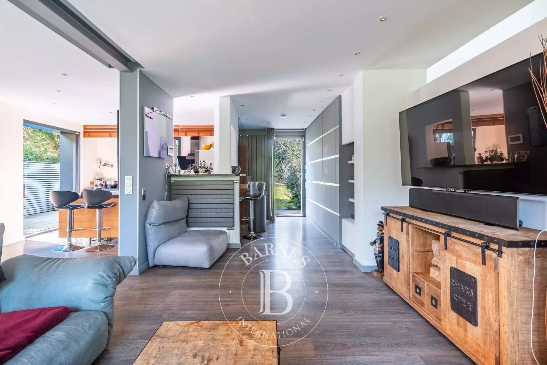 La Celle-Saint-Cloud  - Maison 9 Pi&egrave;ces 4 Chambres - picture 11