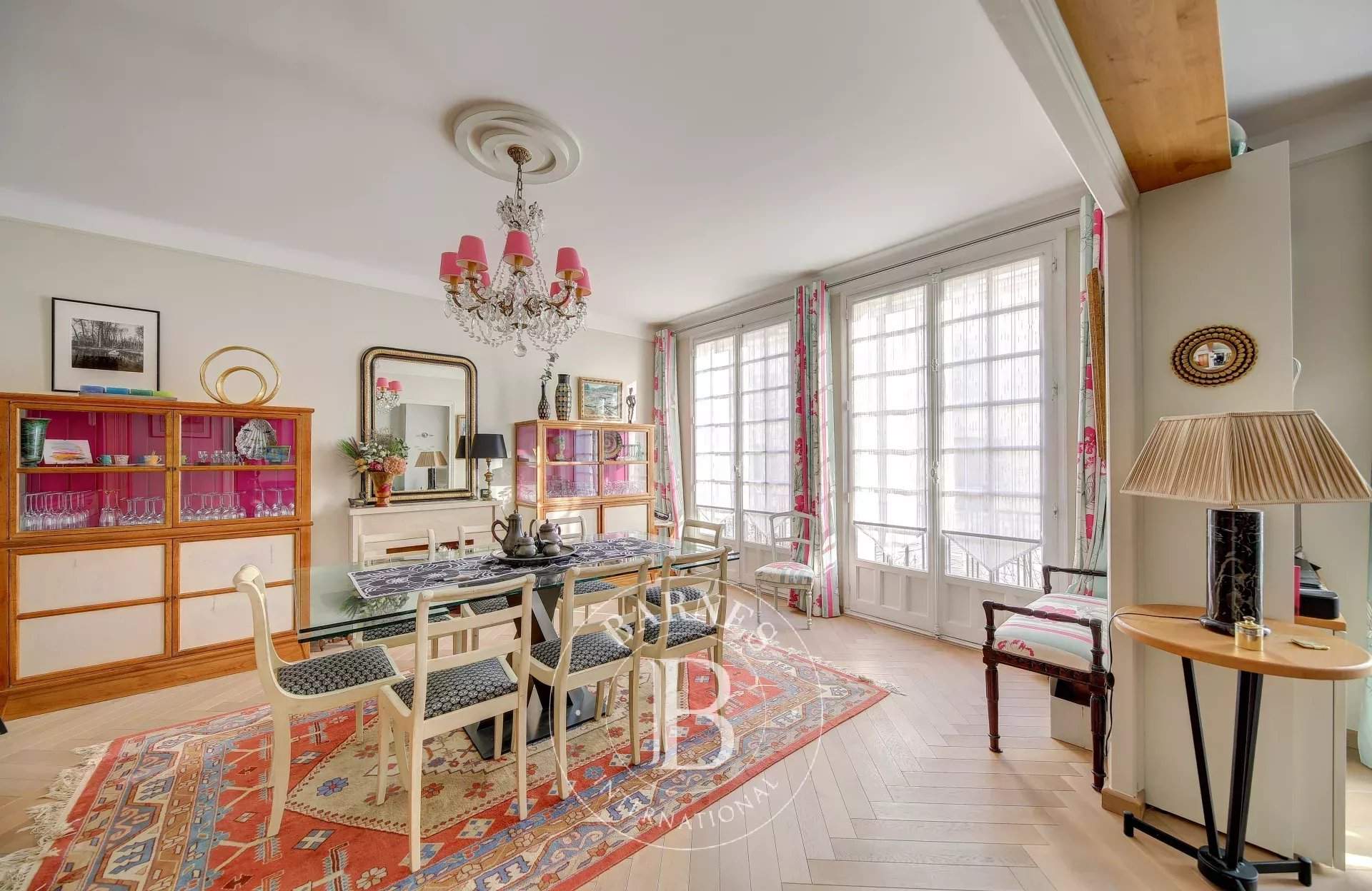 Versailles  - Apartment 3 Bedrooms - picture 11