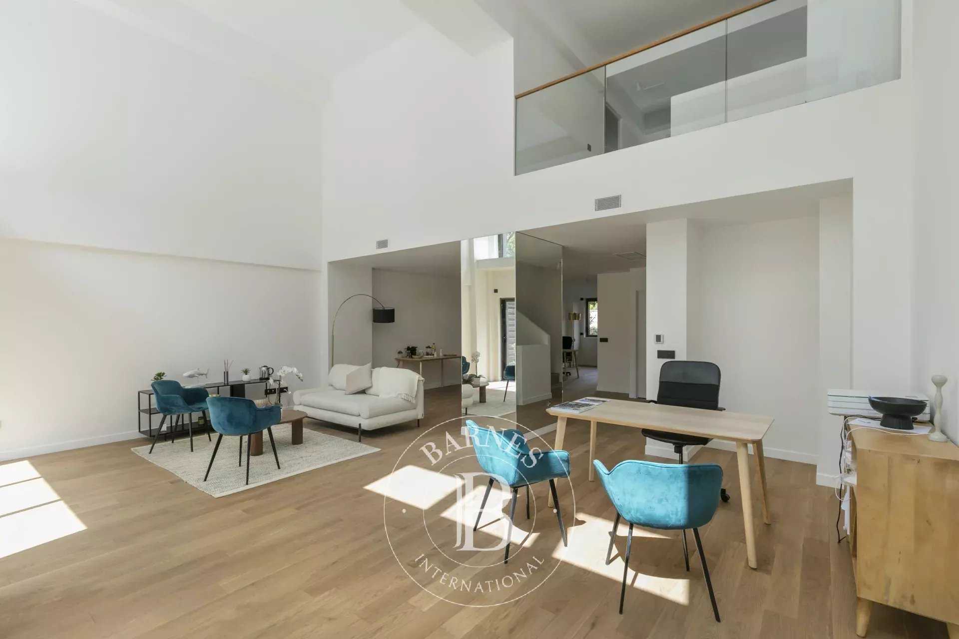 Neuilly-sur-Seine  - Appartement 6 Pi&egrave;ces 4 Chambres