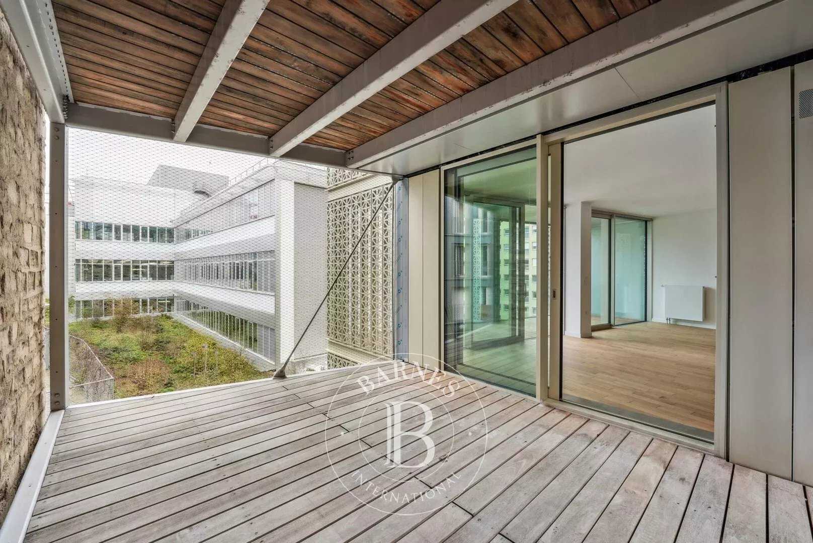 Paris  - Appartement 4 Pi&egrave;ces 3 Chambres