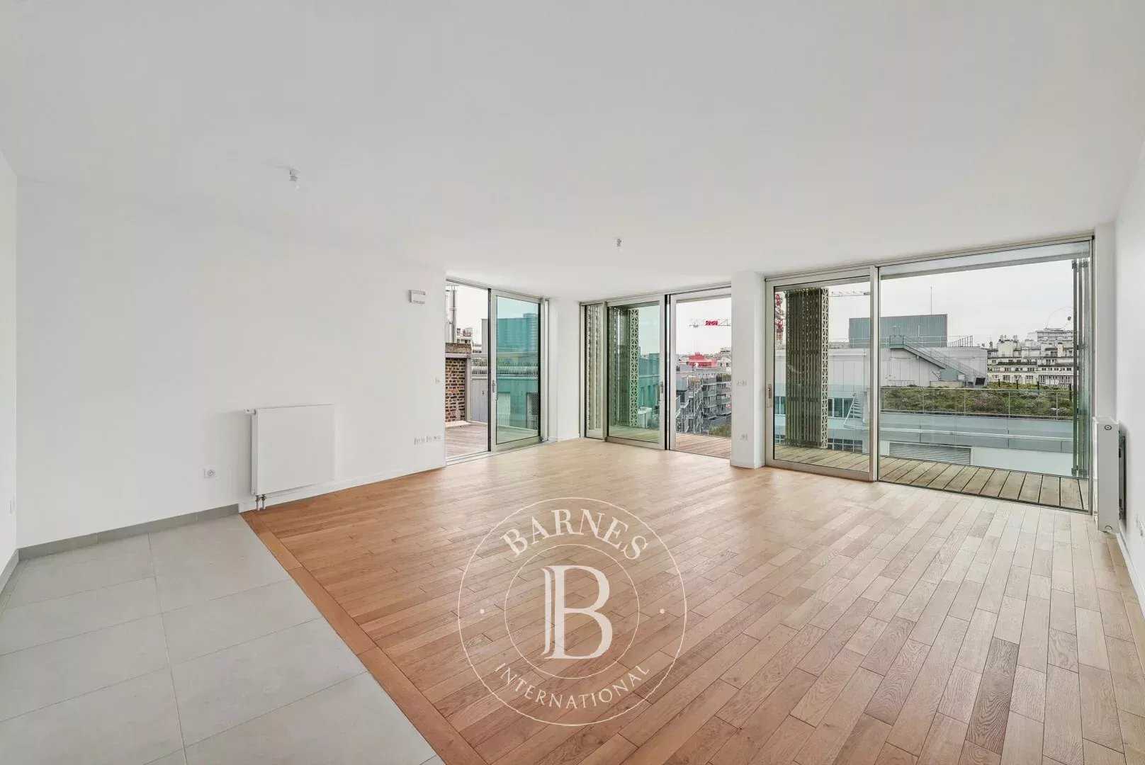 Paris  - Appartement 5 Pi&egrave;ces 4 Chambres