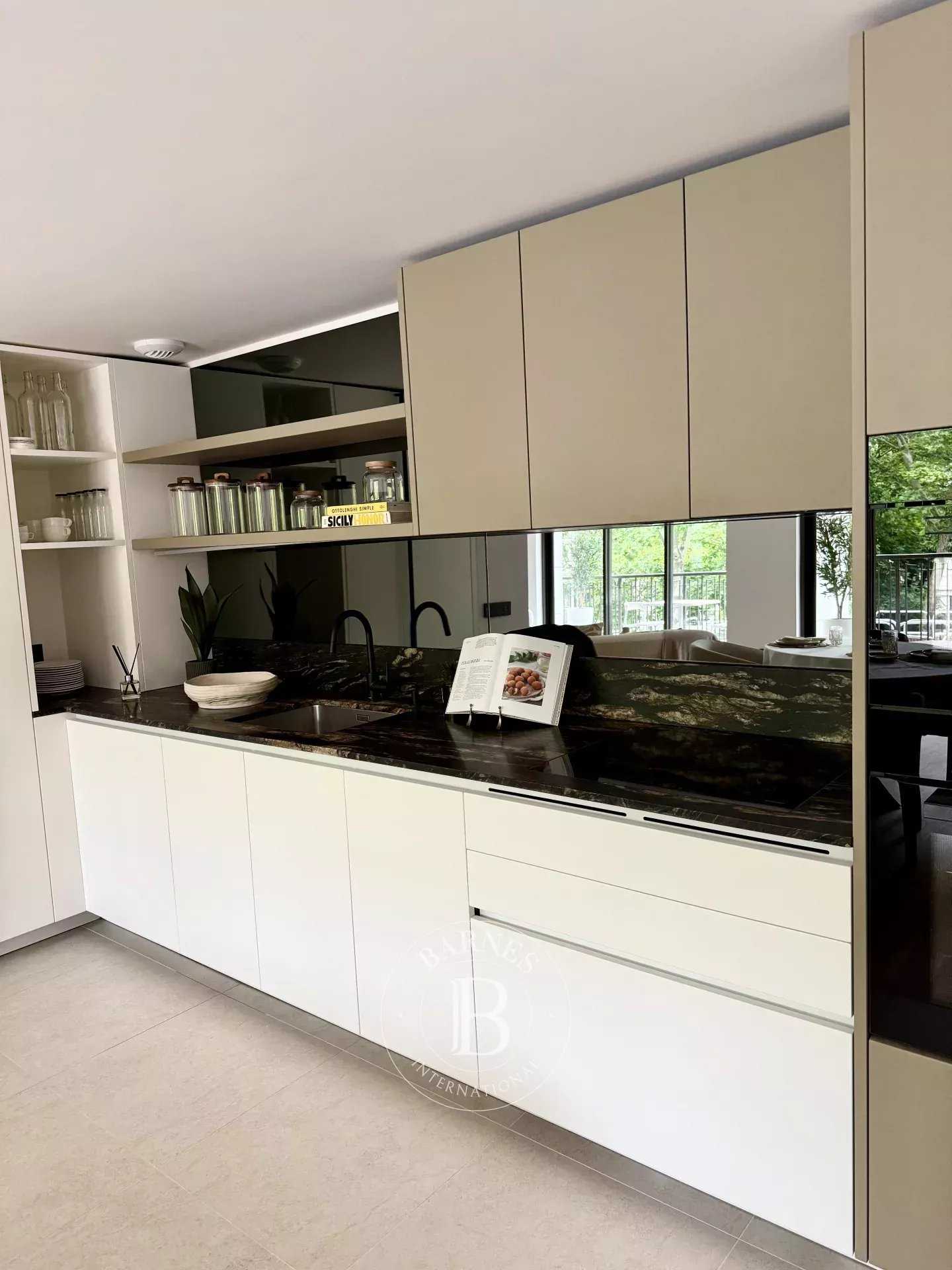 Neuilly-sur-Seine  - Appartement 3 Pi&egrave;ces 2 Chambres