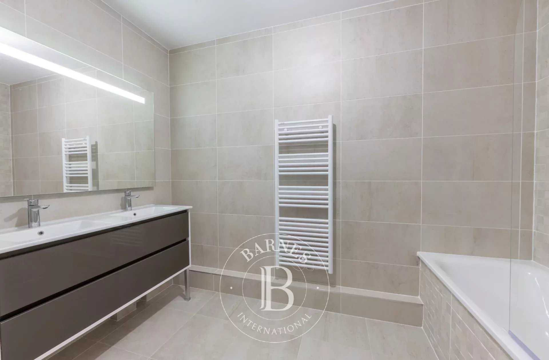 Le Chesnay-Rocquencourt  - Appartement 4 Pi&egrave;ces 3 Chambres