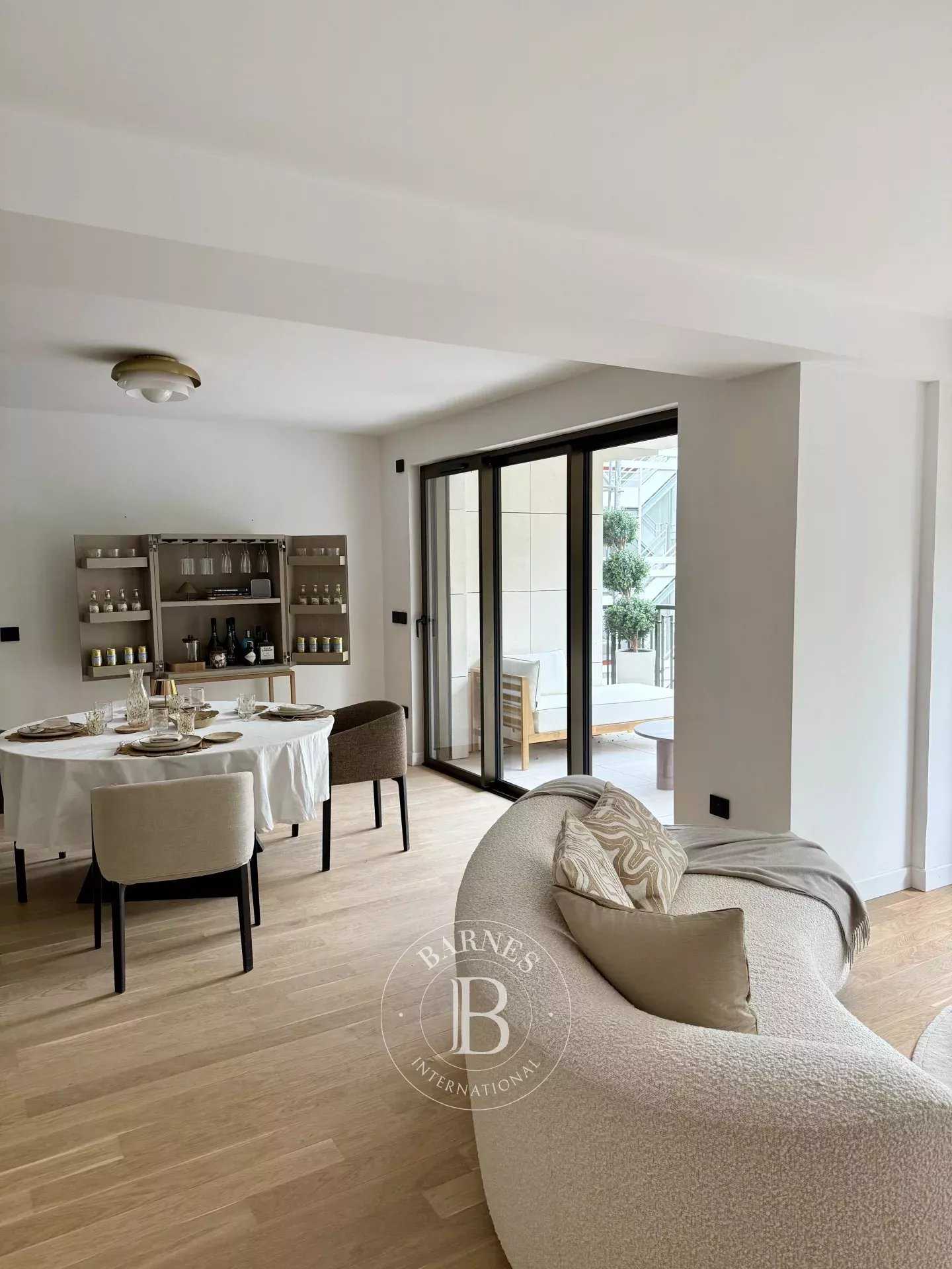 Neuilly-sur-Seine  - Appartement 3 Pi&egrave;ces 2 Chambres