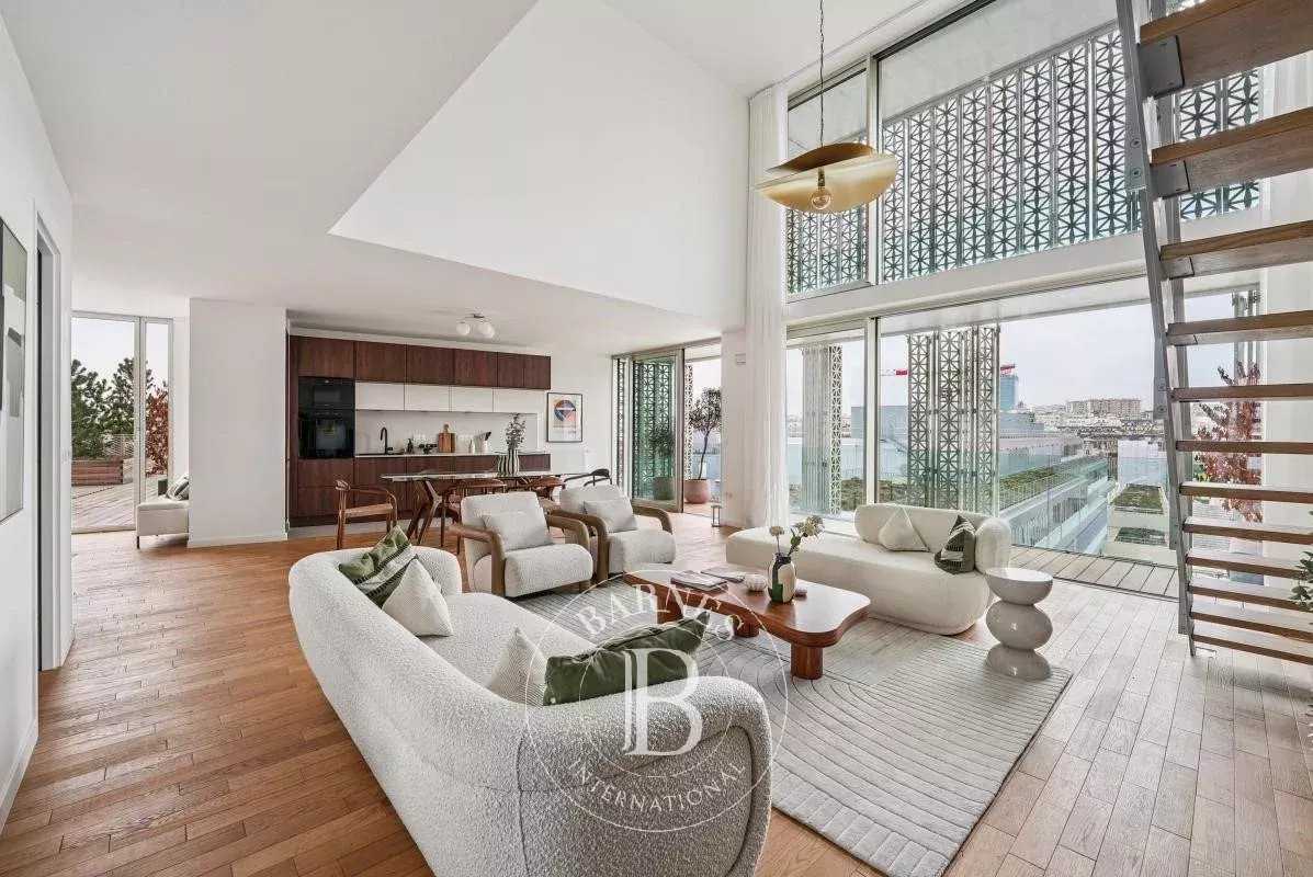 Paris  - Appartement 5 Pi&egrave;ces 4 Chambres