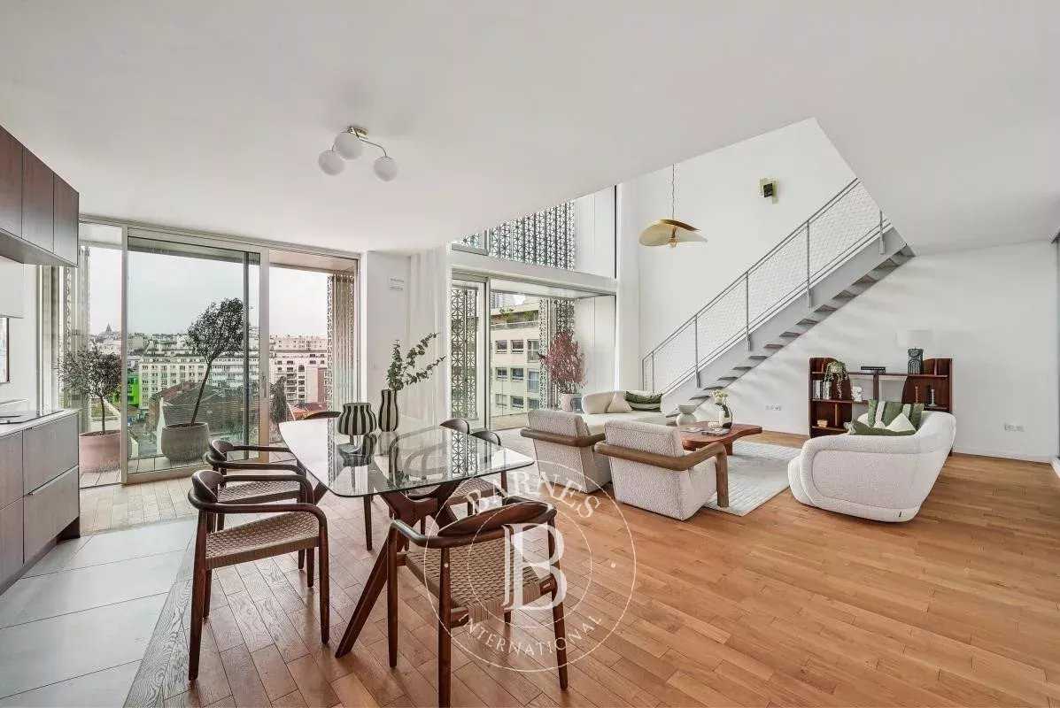 Paris  - Appartement 5 Pi&egrave;ces 4 Chambres