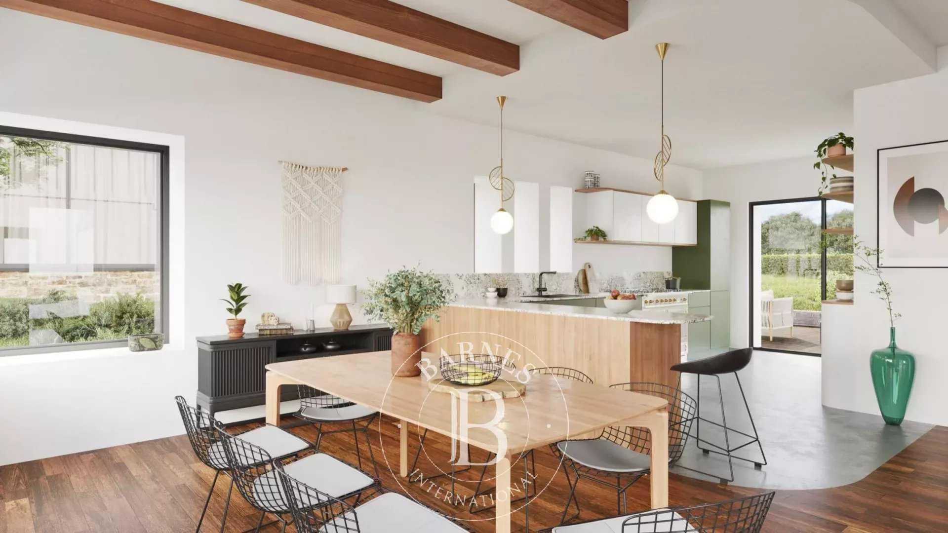 Suresnes  - House 4 Bedrooms