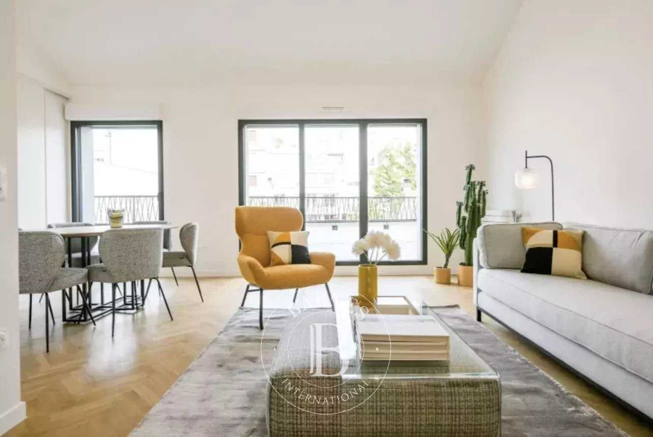 Suresnes  - Apartment 3 Bedrooms