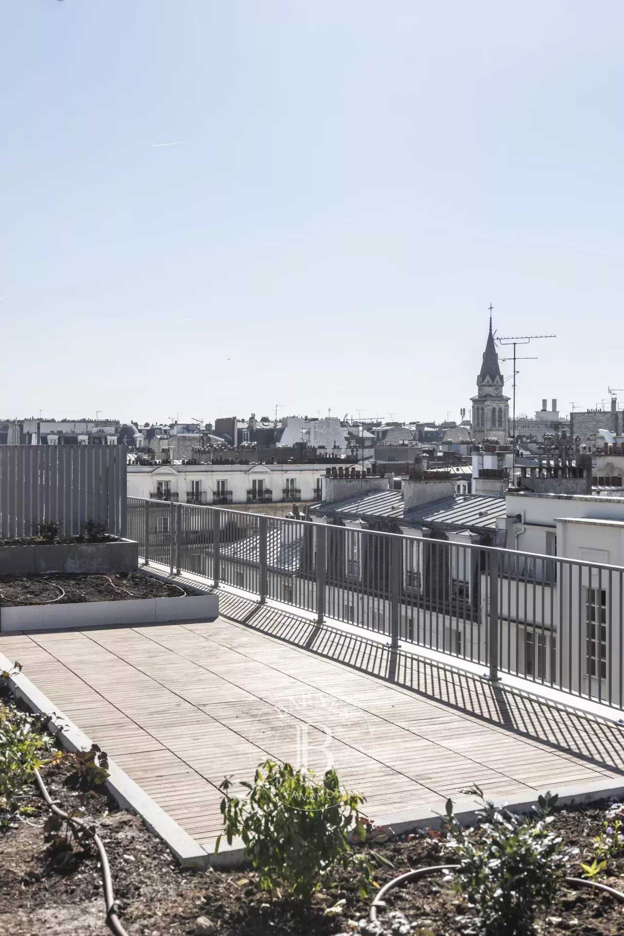 Paris  - Appartement 5 Pi&egrave;ces 4 Chambres