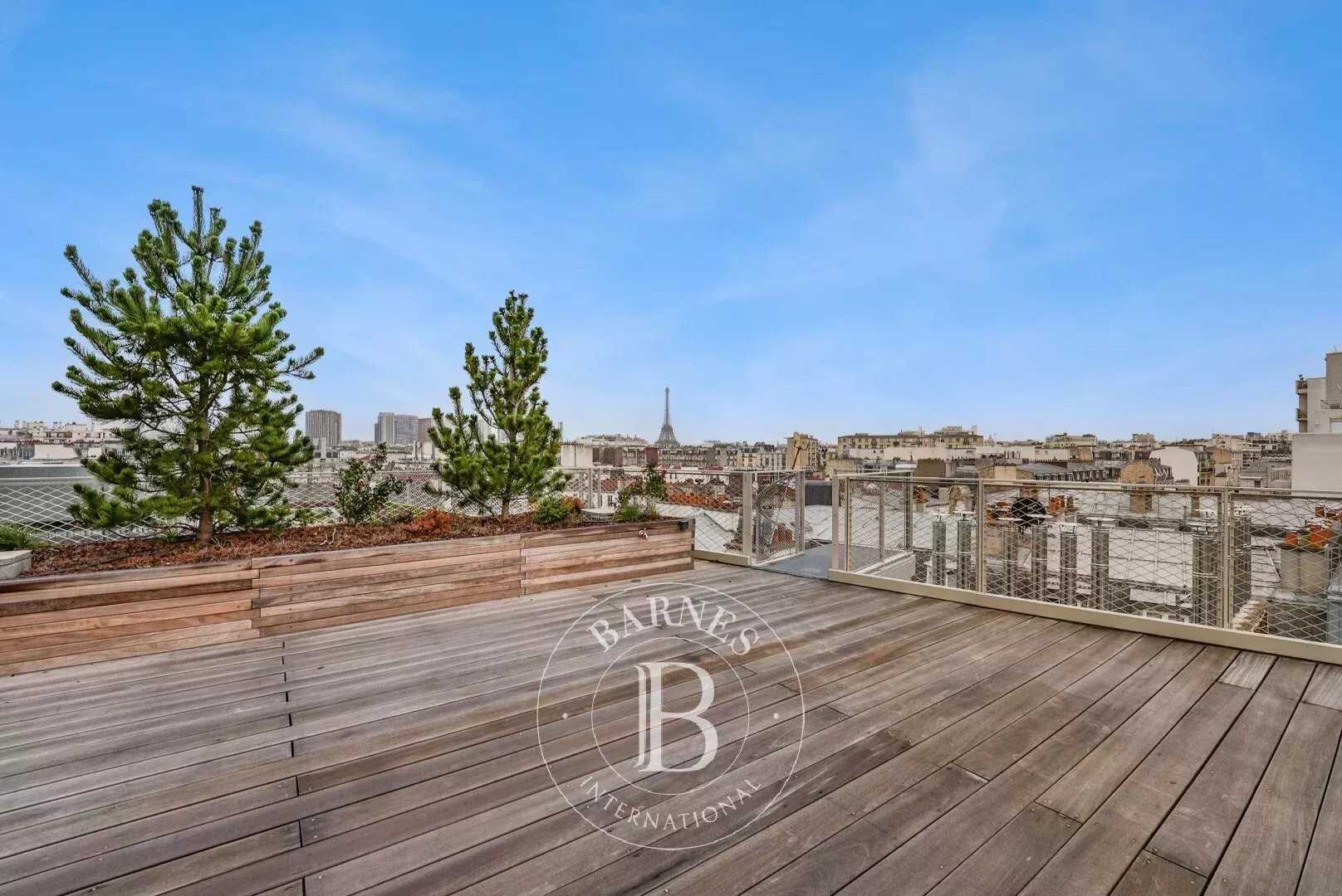 Paris  - Appartement 5 Pi&egrave;ces 4 Chambres