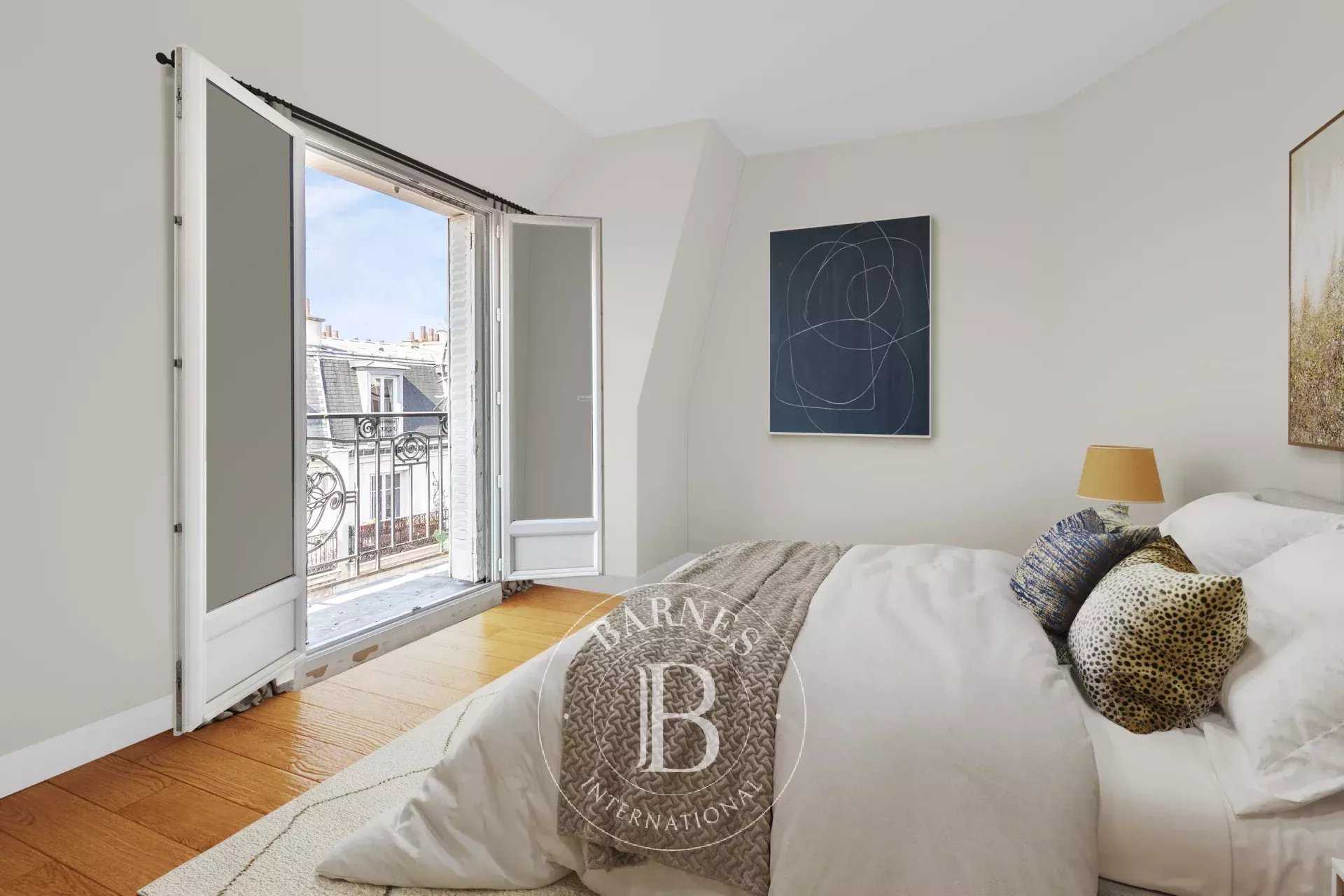 Paris  - Appartement 4 Pi&egrave;ces 3 Chambres