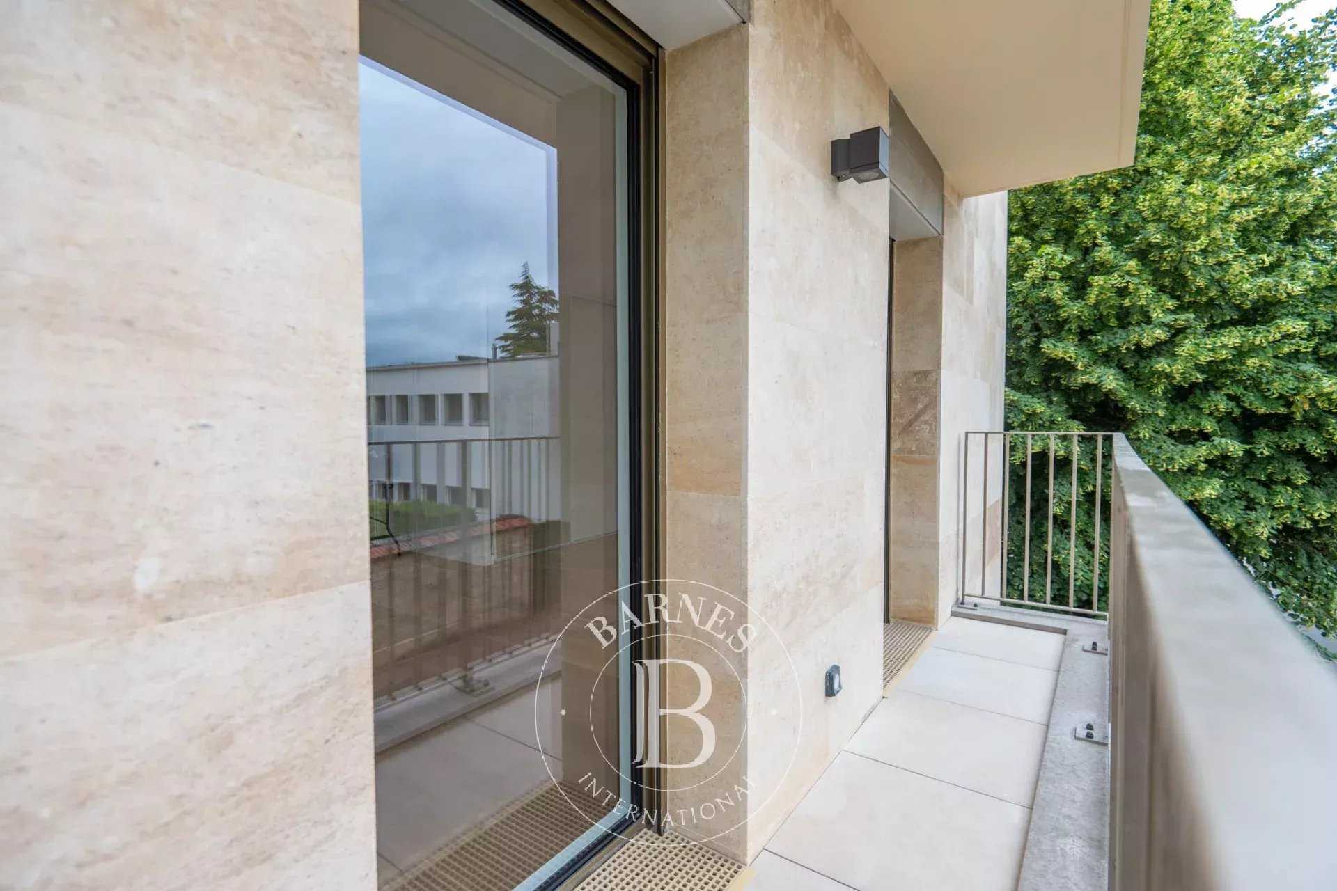 Saint-Germain-en-Laye  - Appartement 2 Pièces, 1 Chambre