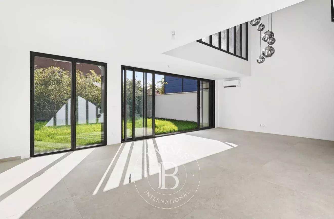 Clamart  - Maison 7 Pi&egrave;ces 6 Chambres