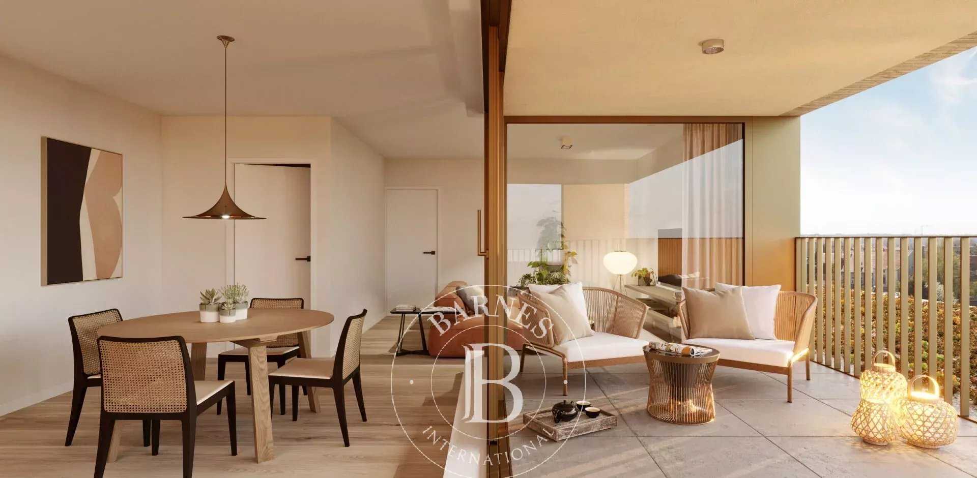 Paris  - Appartement 4 Pi&egrave;ces 3 Chambres