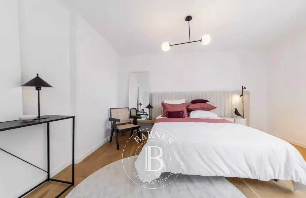 Appartement Issy-les-Moulineaux  -  ref 85109195 (picture 3)