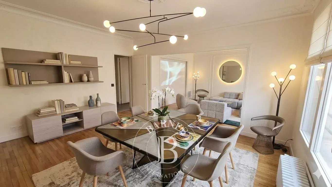Paris  - Appartement 3 Pi&egrave;ces 2 Chambres