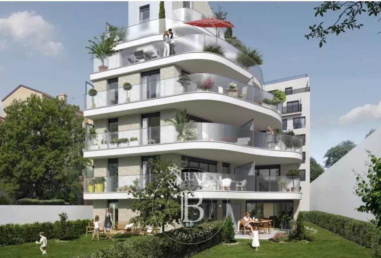 Appartement Issy-les-Moulineaux  -  ref 85109195 (picture 1)