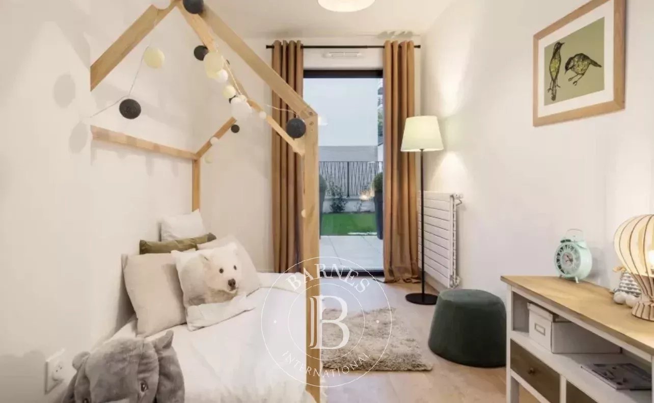 Suresnes  - Appartement 4 Pi&egrave;ces 3 Chambres - picture 9