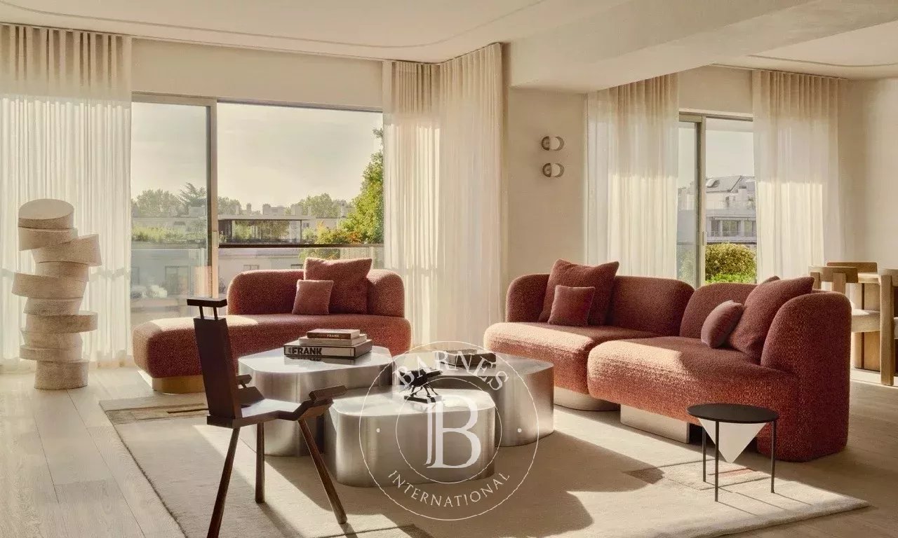 Paris  - Appartement 5 Pièces 4 Chambres - picture 2