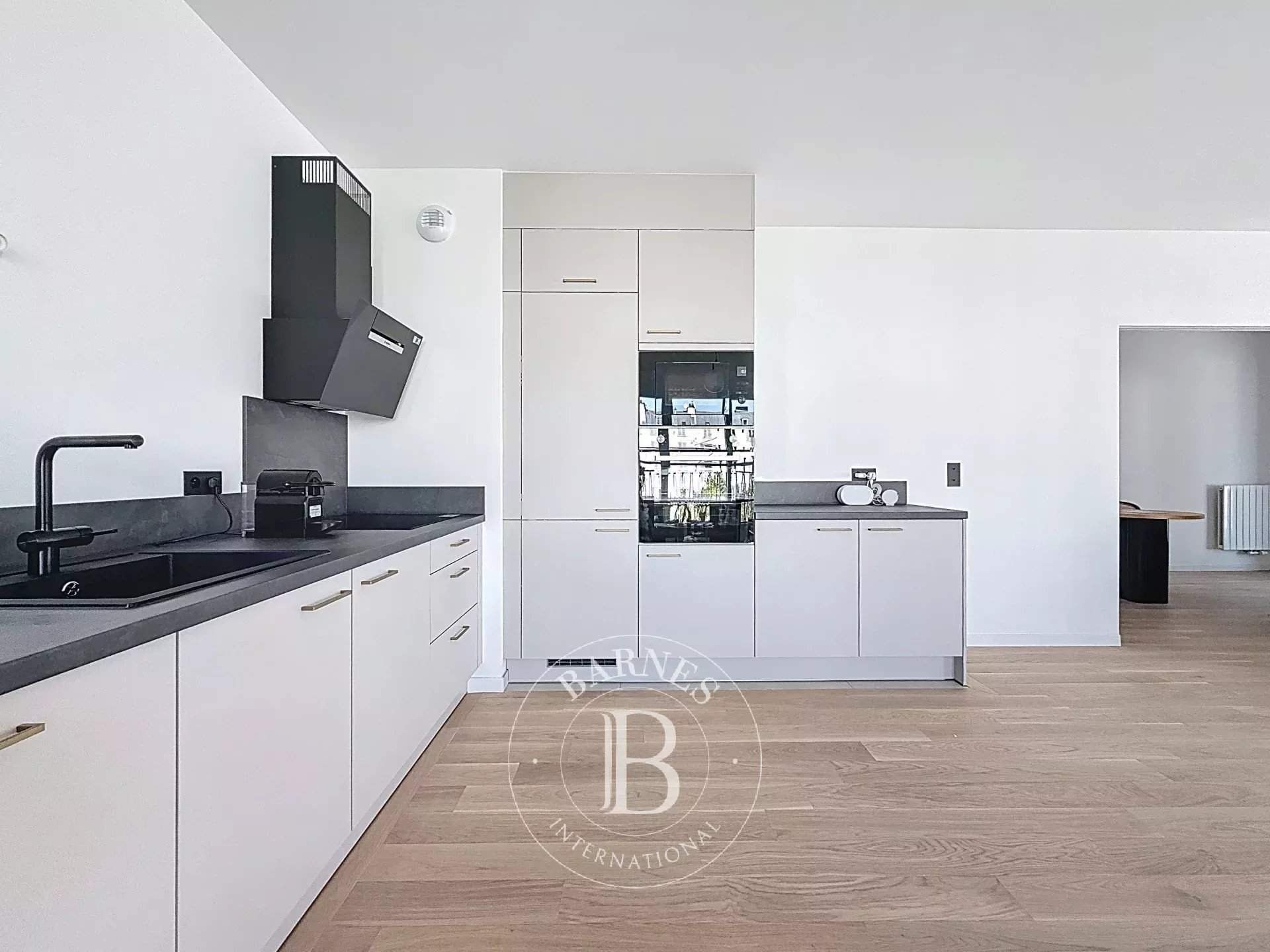 Levallois-Perret  - Appartement 5 Pi&egrave;ces 4 Chambres - picture 12