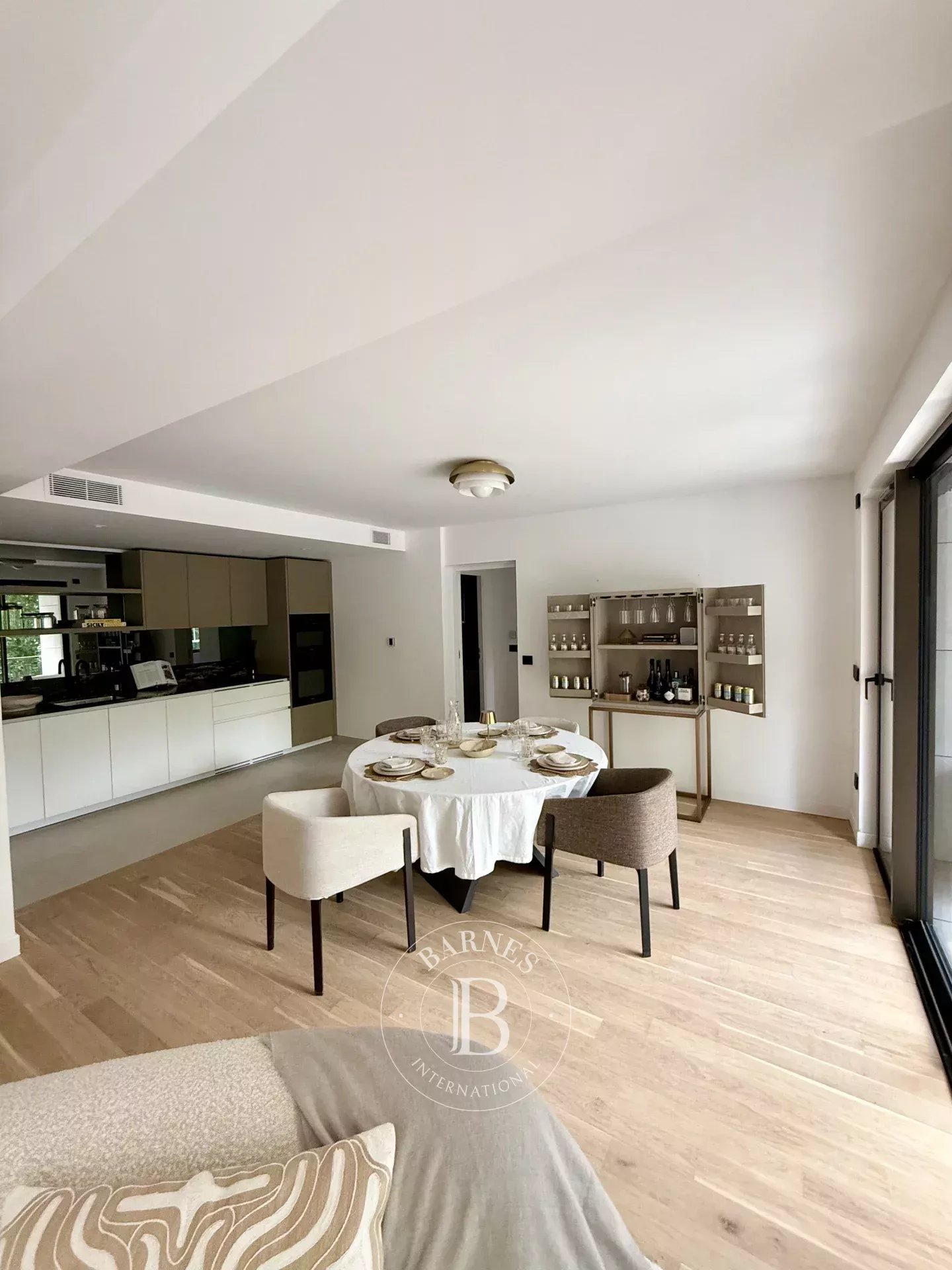 Neuilly-sur-Seine  - Appartement 3 Pi&egrave;ces 2 Chambres - picture 6