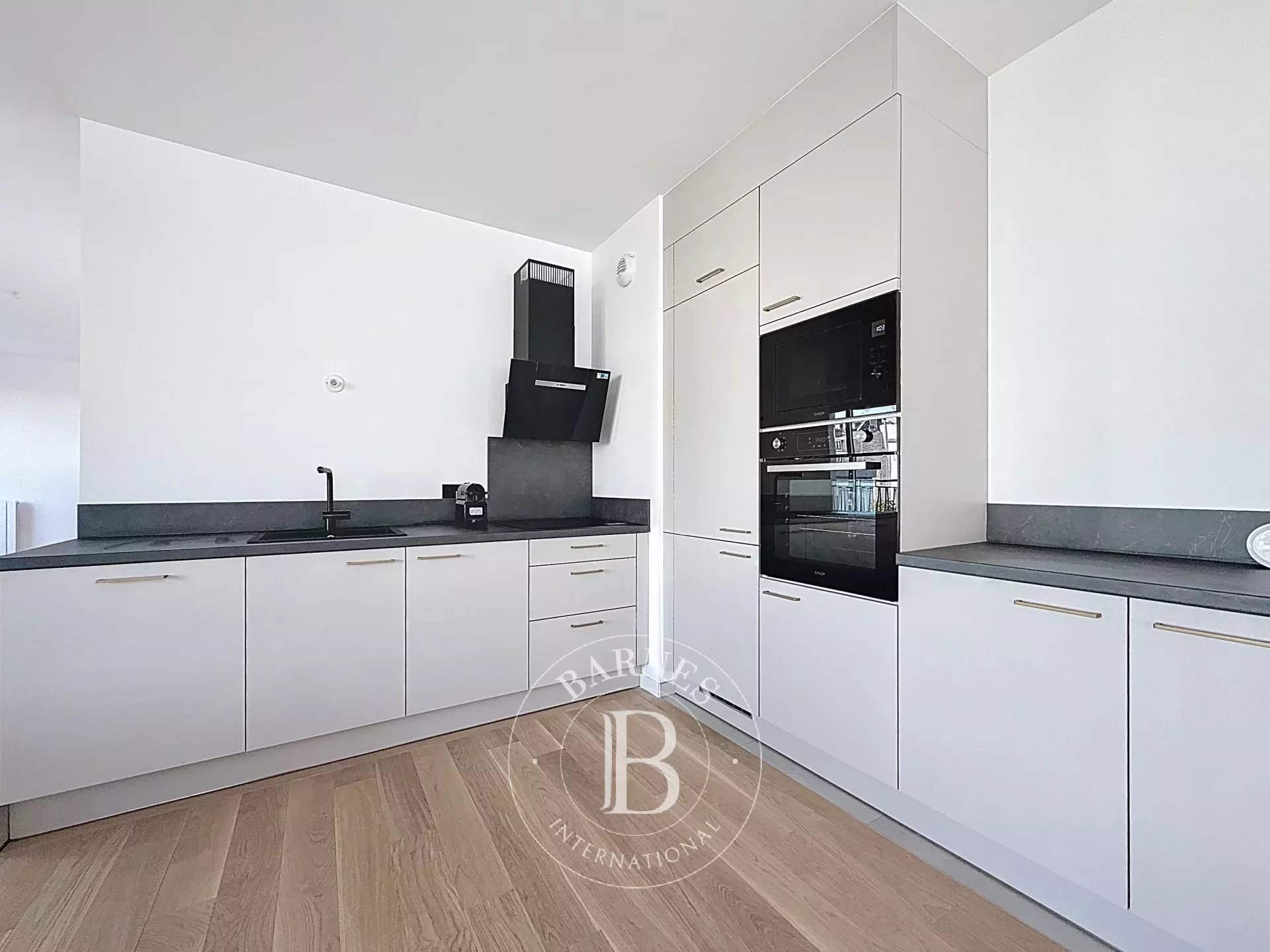 Levallois-Perret  - Appartement 5 Pi&egrave;ces 4 Chambres - picture 9