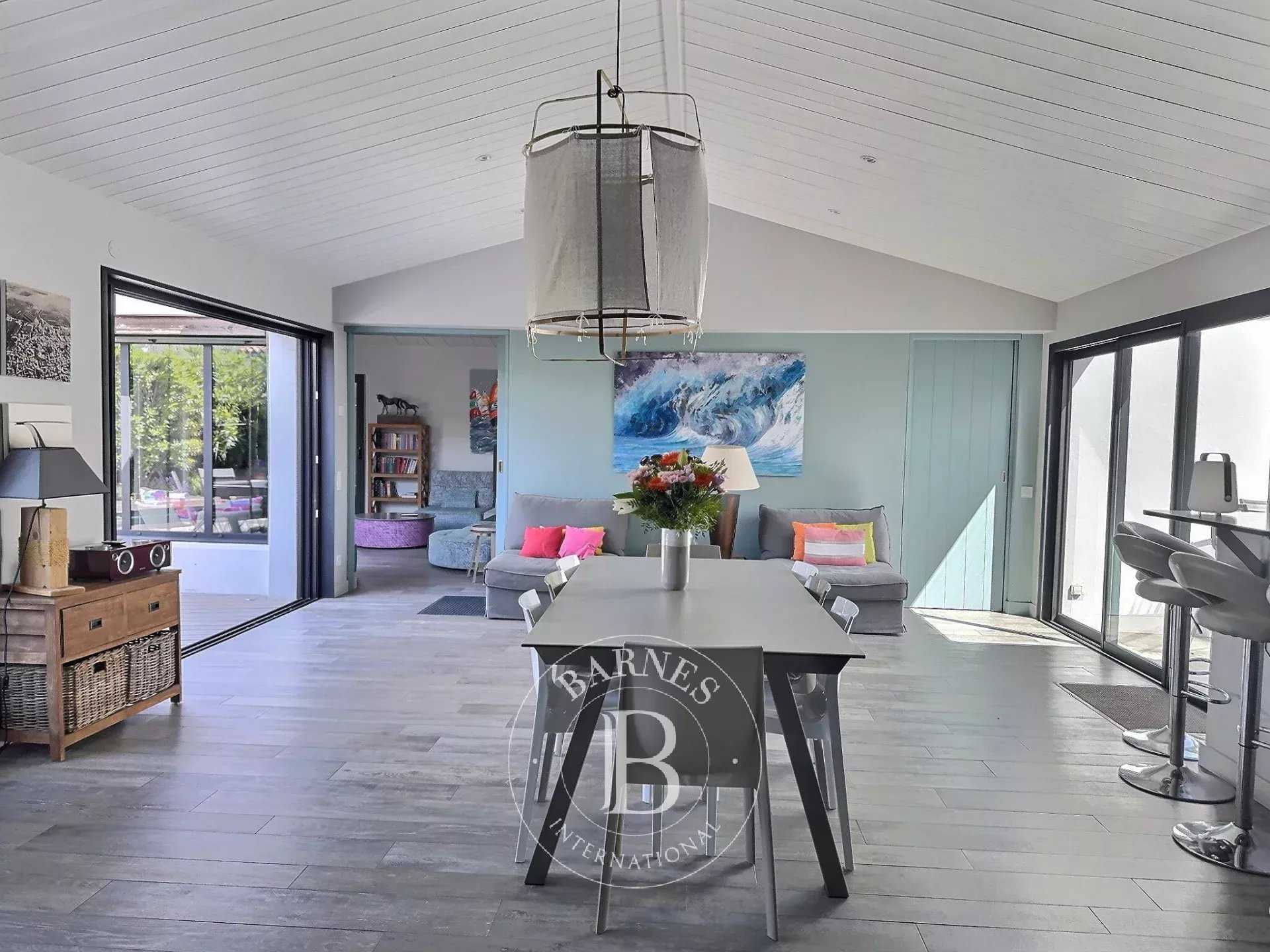 Le Bois-Plage-en-Ré  - Maison 9 Pi&egrave;ces 5 Chambres