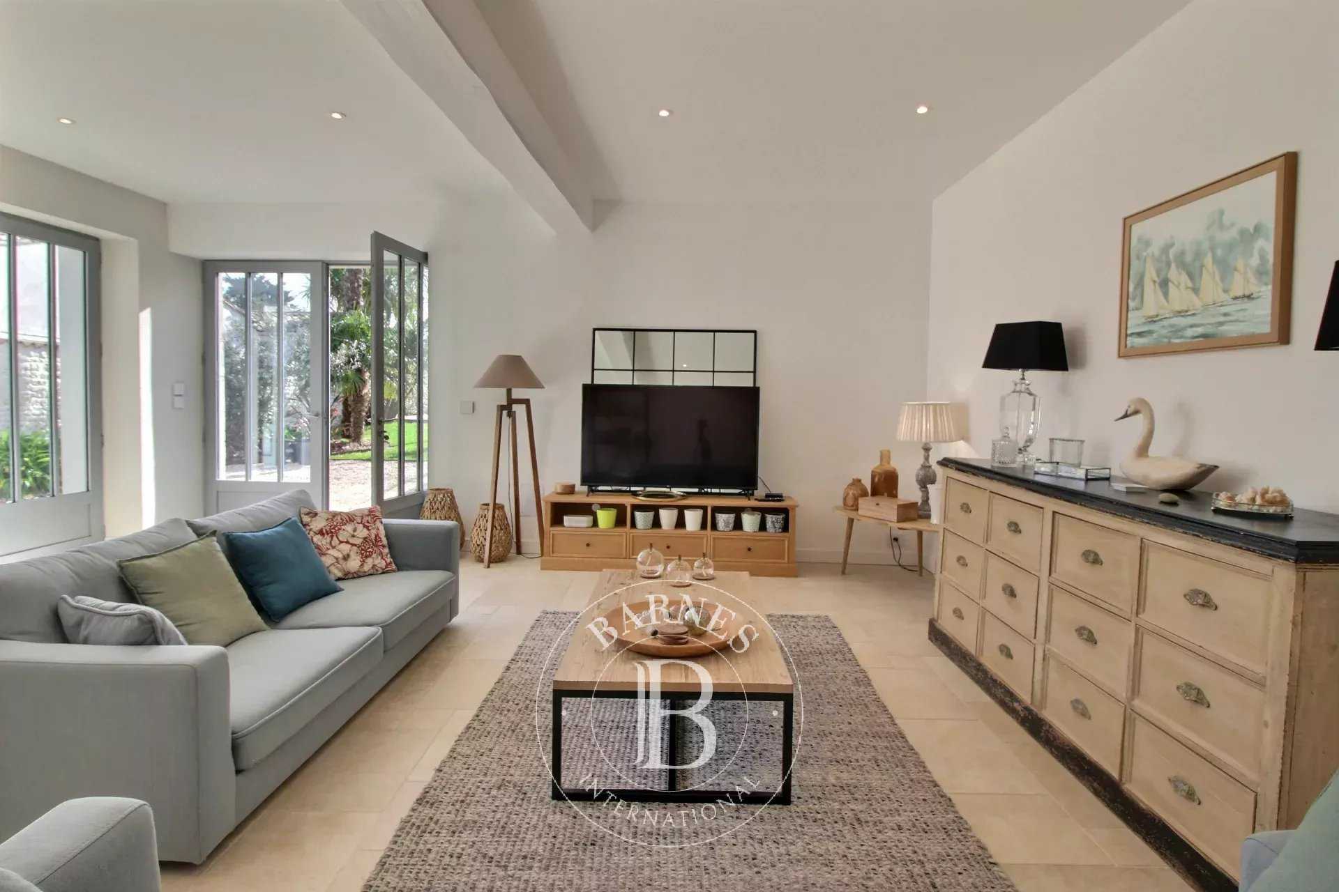 Le Bois-Plage-en-Ré  - Maison 8 Pi&egrave;ces 6 Chambres