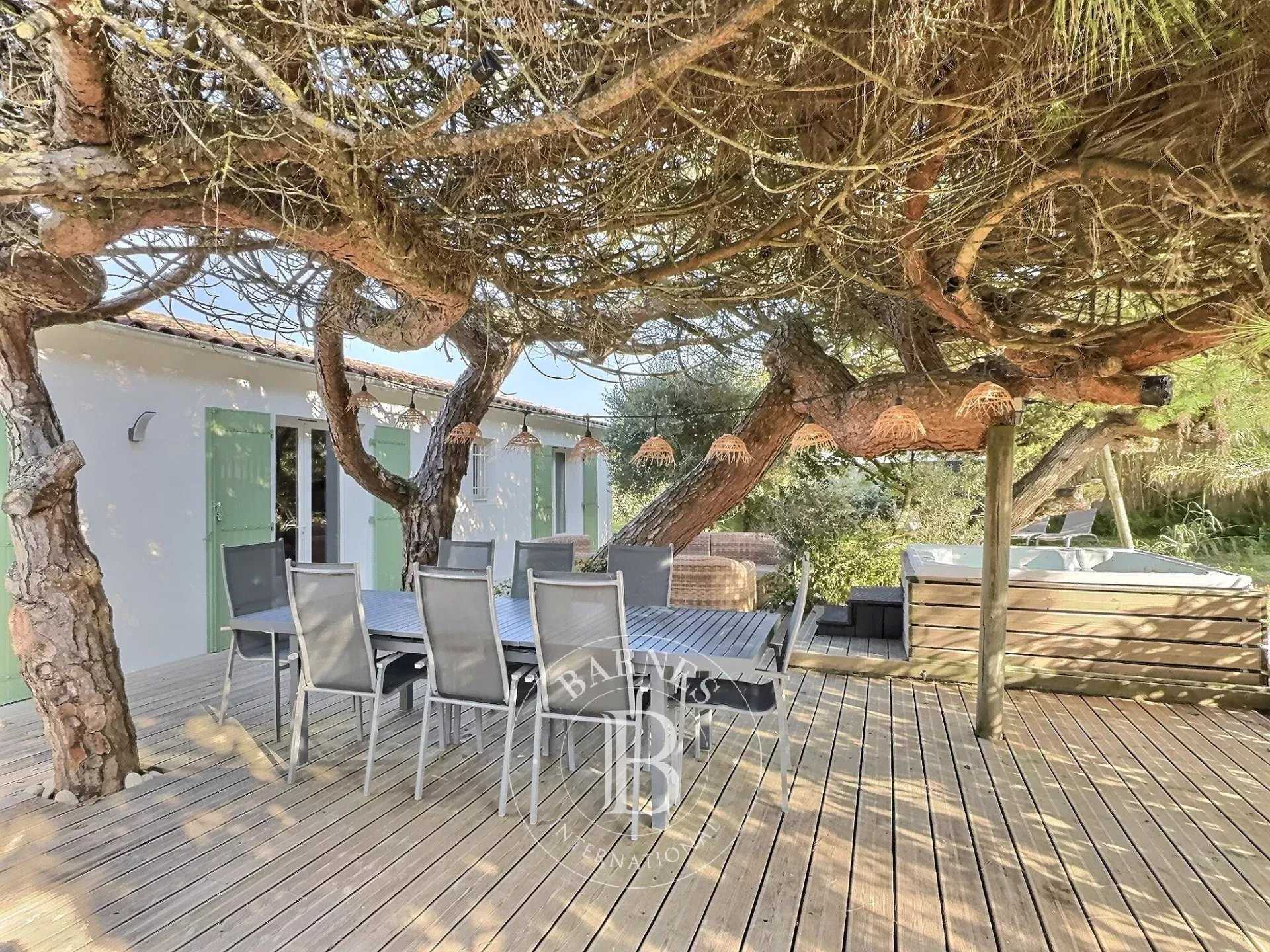 Sainte-Marie-de-Ré  - Maison 10 Pièces 5 Chambres