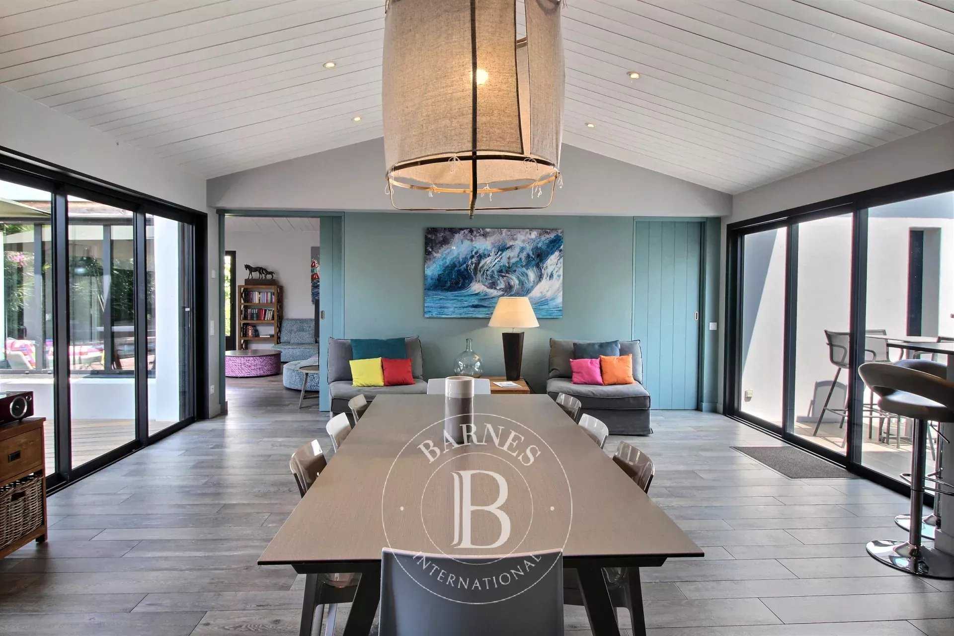 Le Bois-Plage-en-Ré  - Maison 9 Pièces 5 Chambres