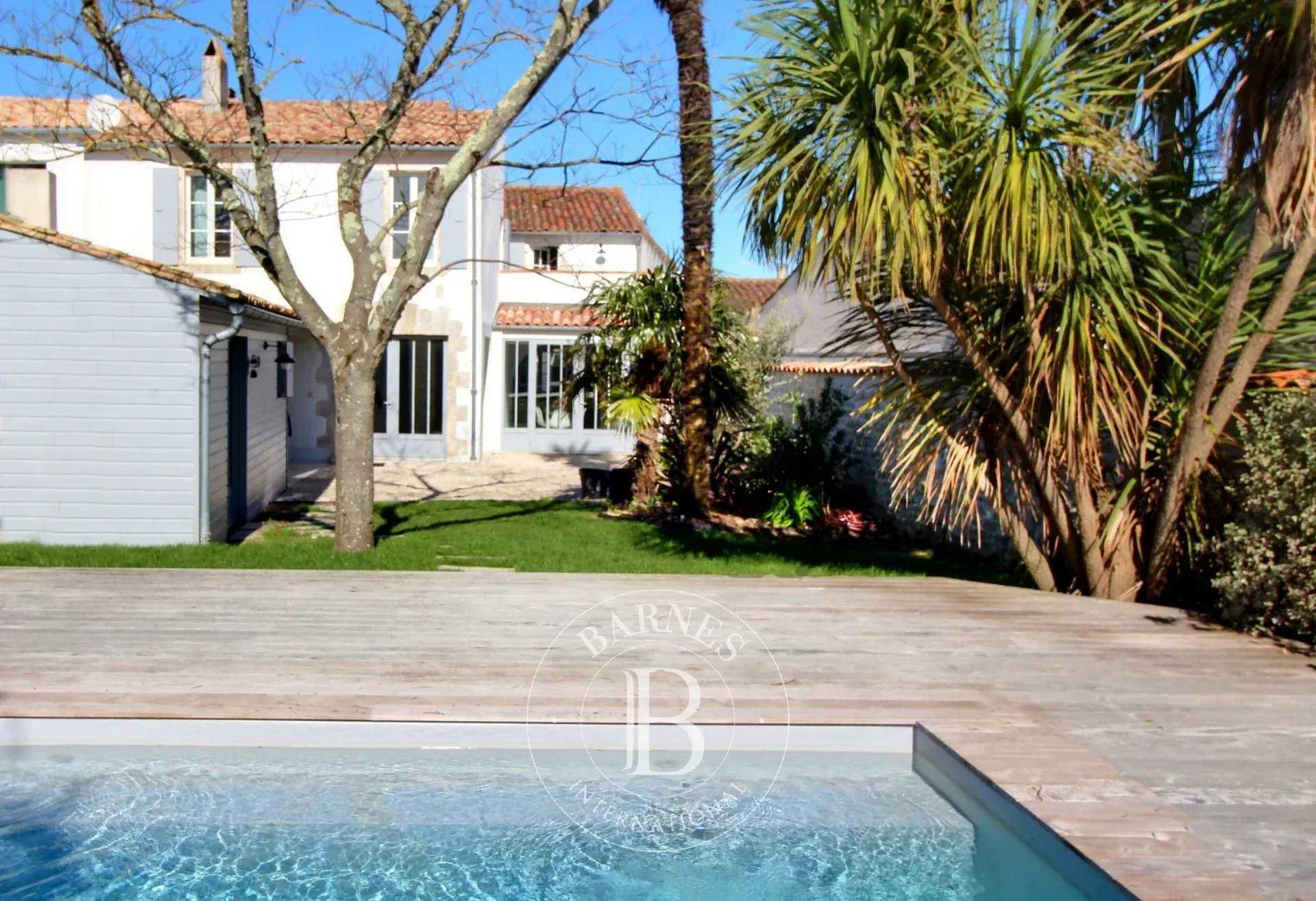 Le Bois-Plage-en-Ré  - Maison 8 Pi&egrave;ces 6 Chambres