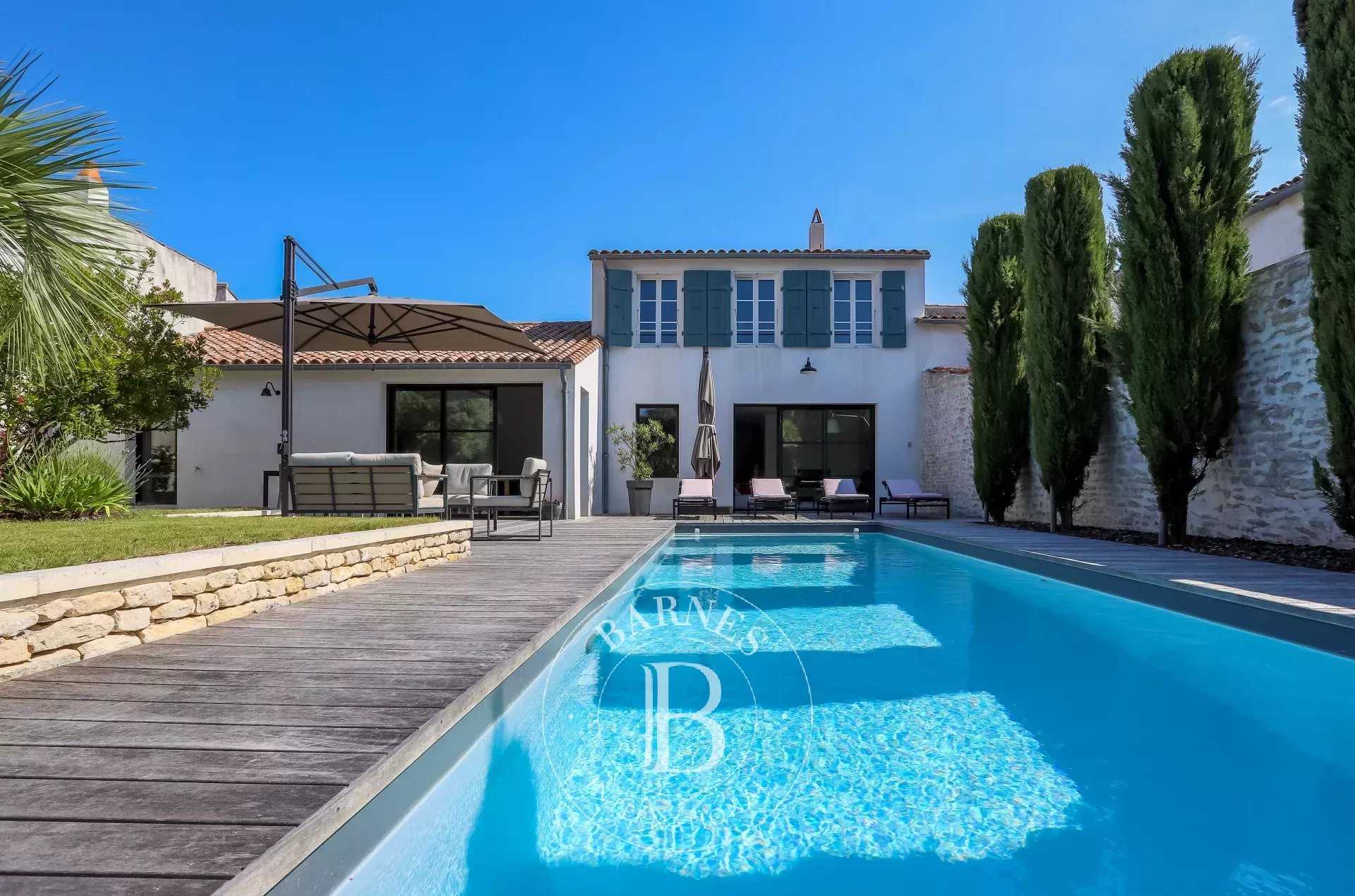 La Flotte  - Maison 9 Pi&egrave;ces 4 Chambres