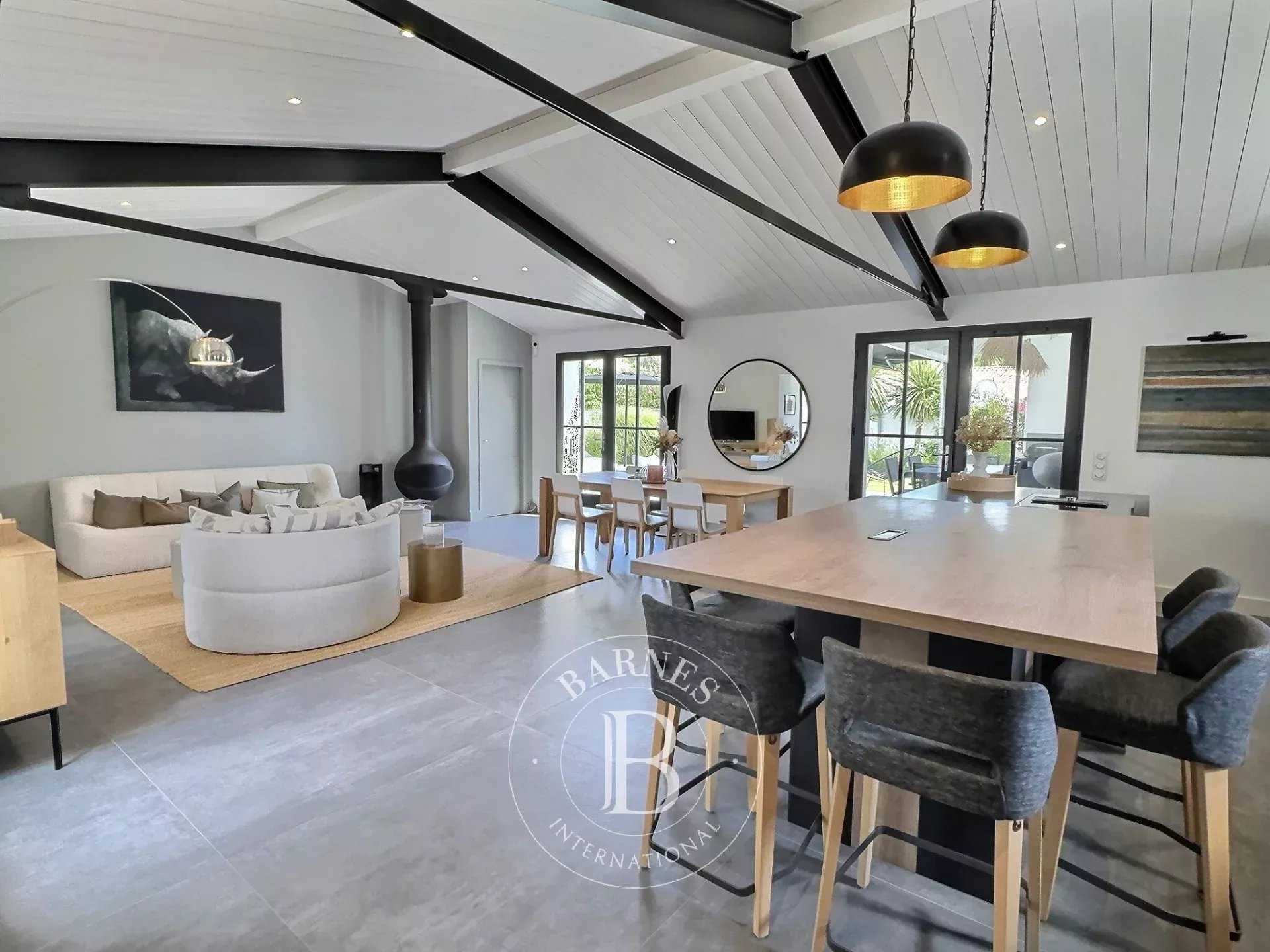 Le Bois-Plage-en-Ré  - Maison 9 Pièces 4 Chambres