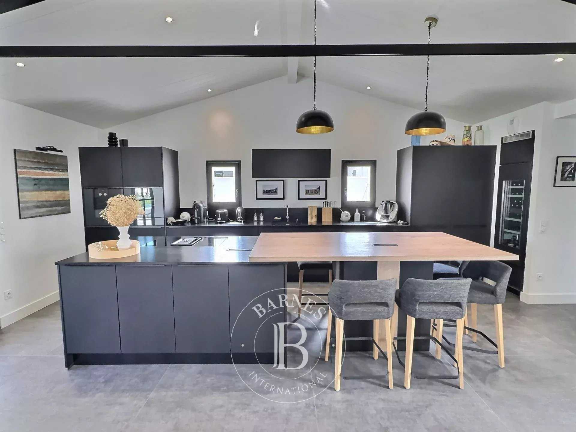 Le Bois-Plage-en-Ré  - Maison 9 Pièces 4 Chambres