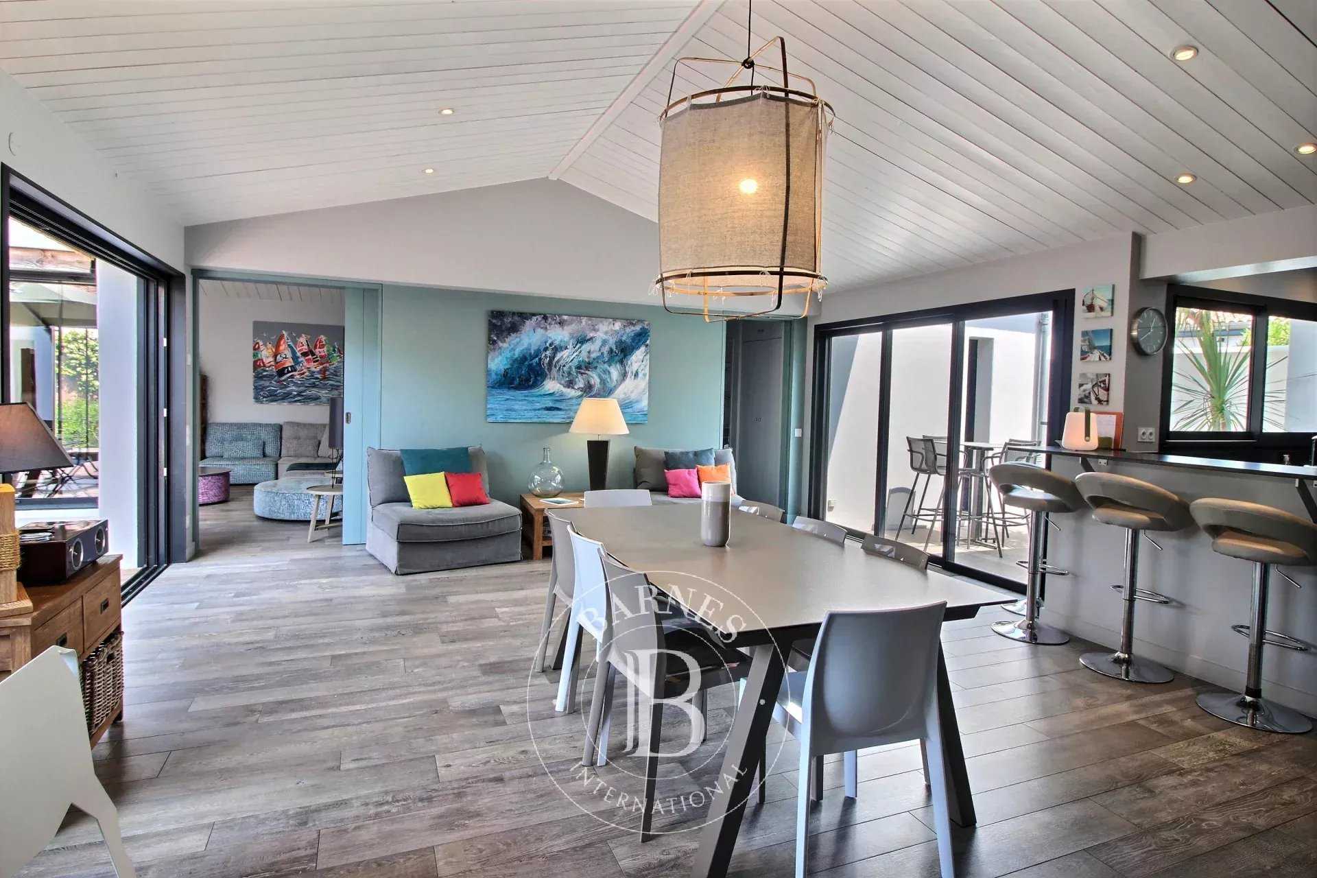 Le Bois-Plage-en-Ré  - Maison 9 Pièces 5 Chambres