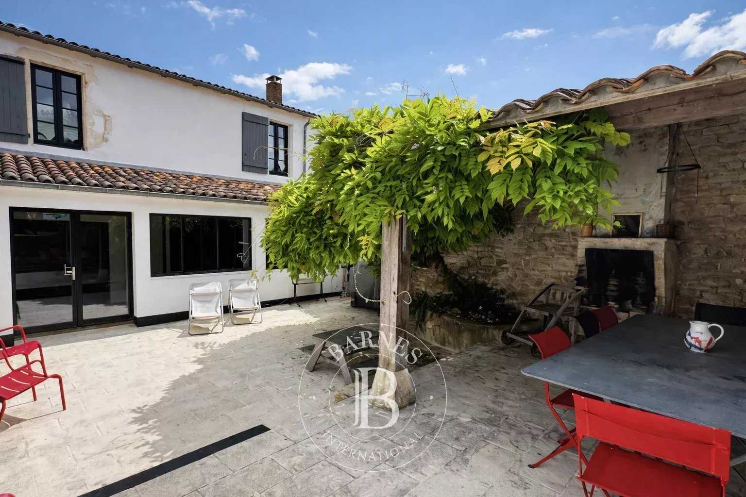 House La Flotte  -  ref 87003993 (picture 1)